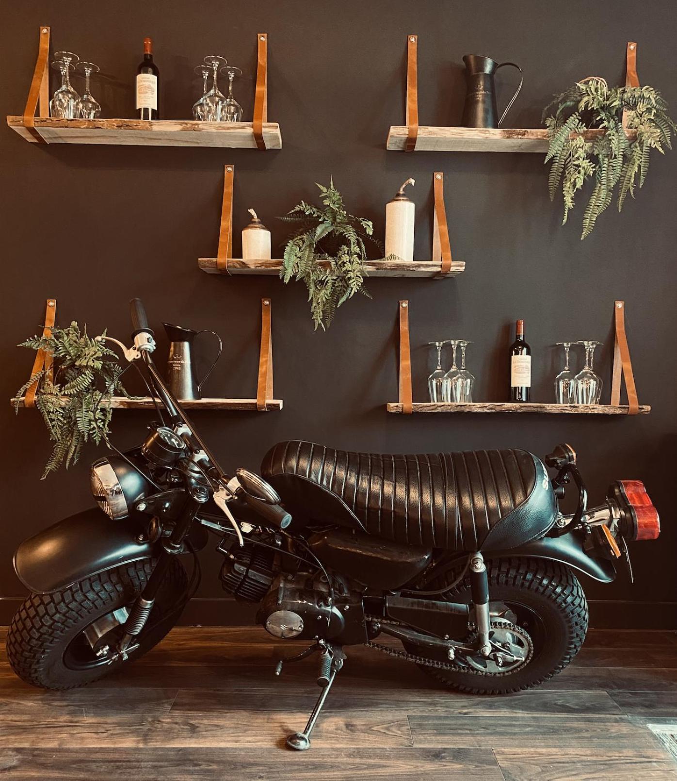 bar