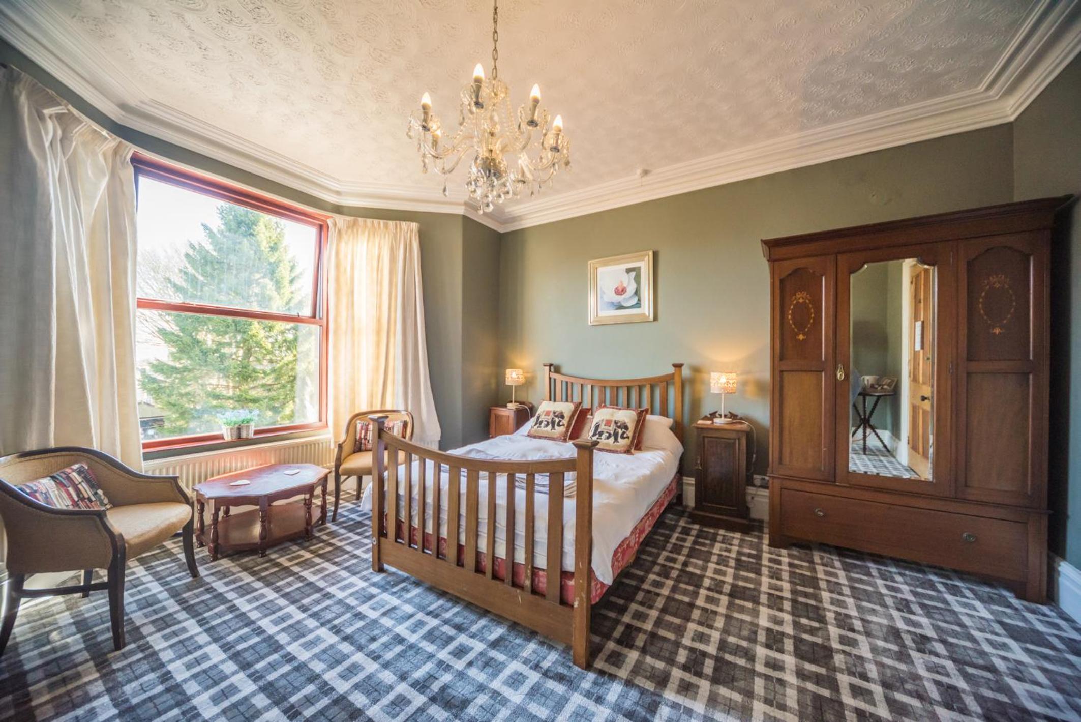 Compton Guest House