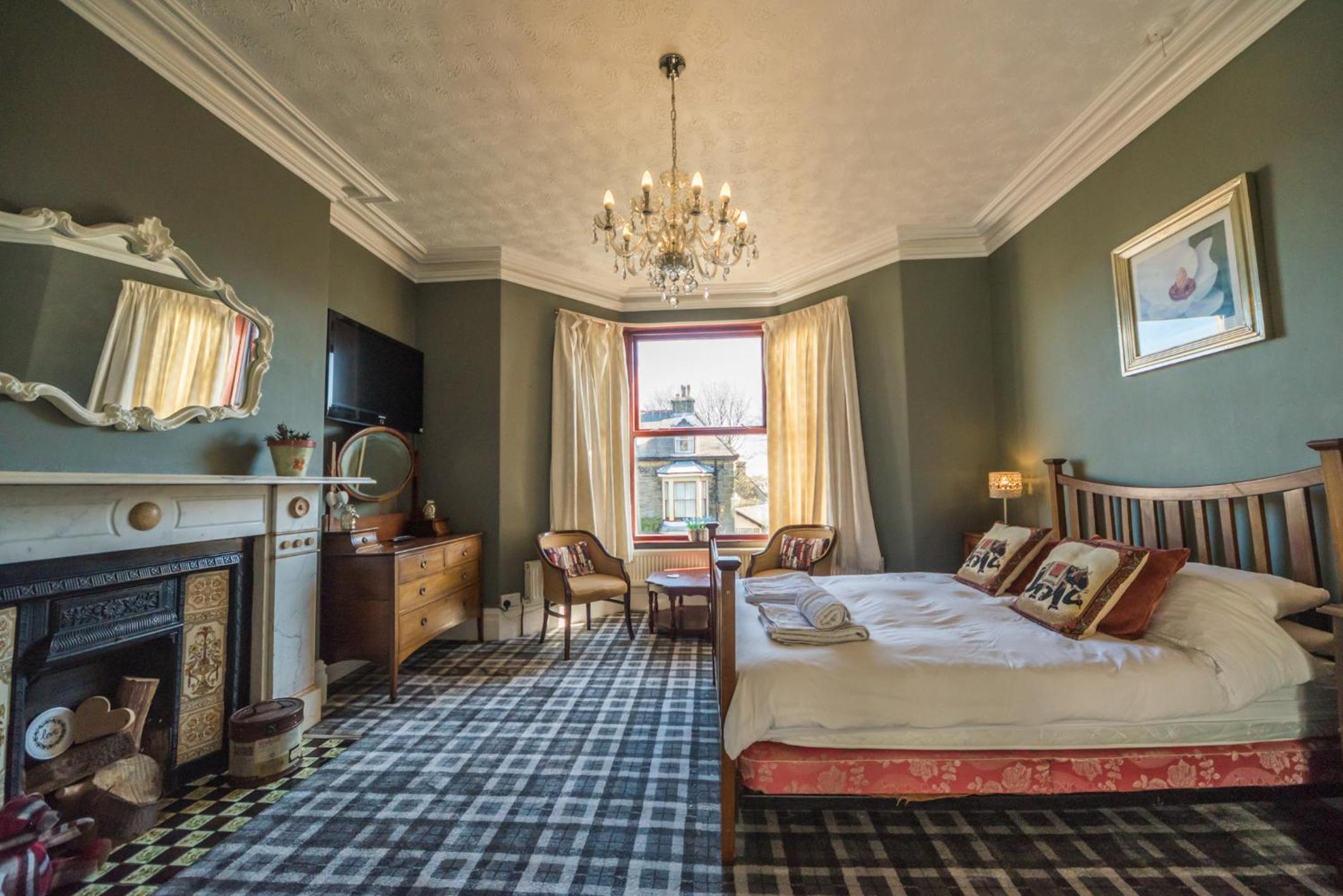 Compton Guest House