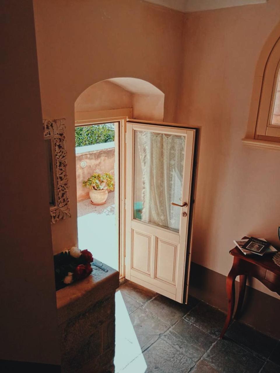 Palazzo Gambuzza, photo 84