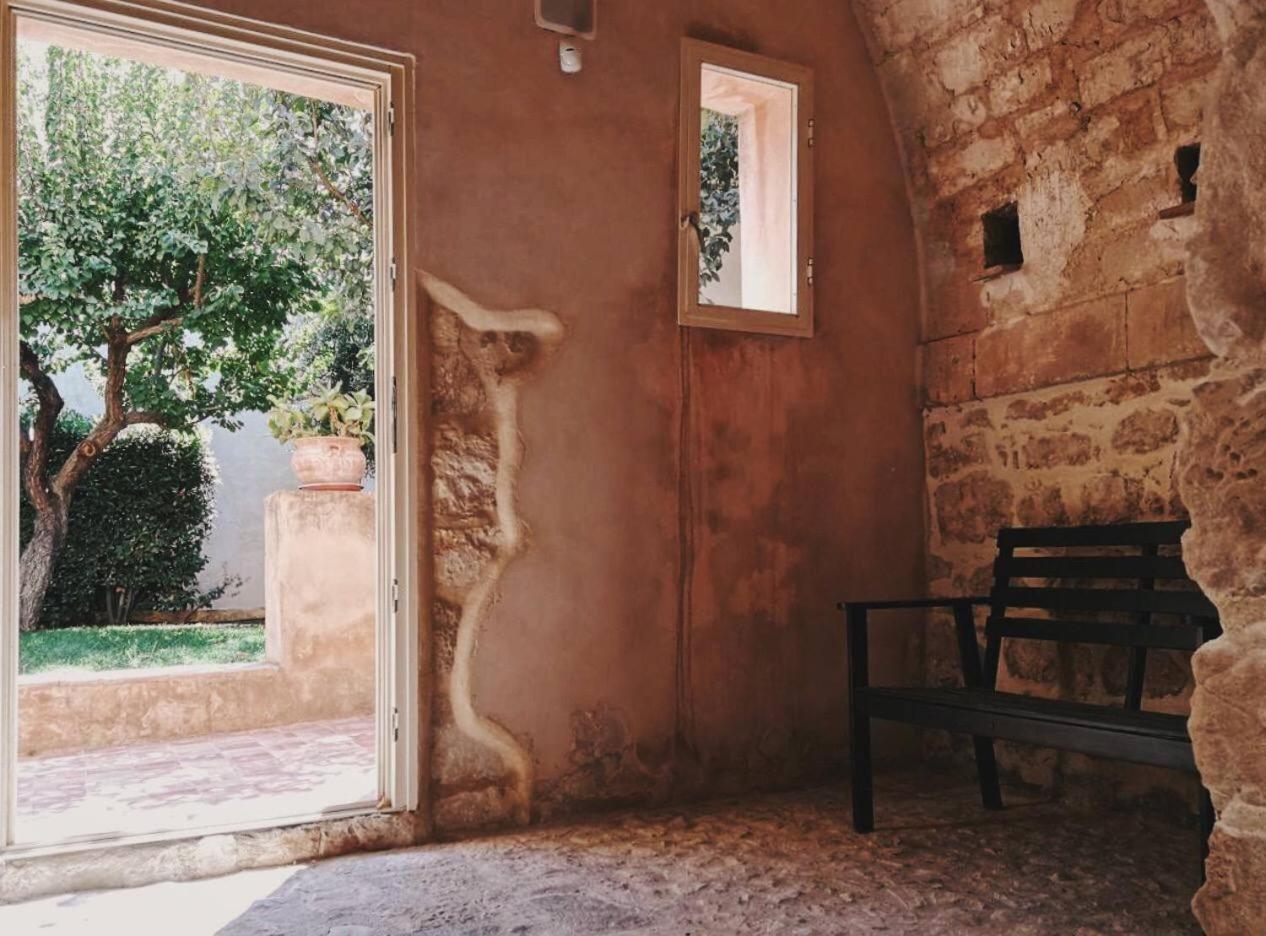 Palazzo Gambuzza, photo 77