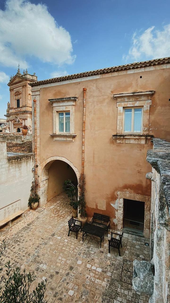 Palazzo Gambuzza, photo 60