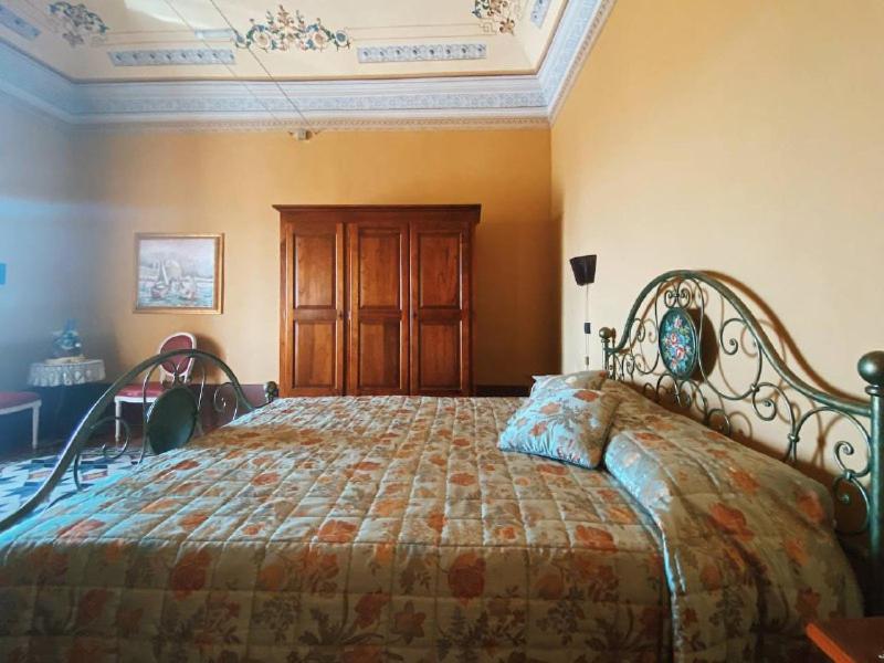 Palazzo Gambuzza, photo 43
