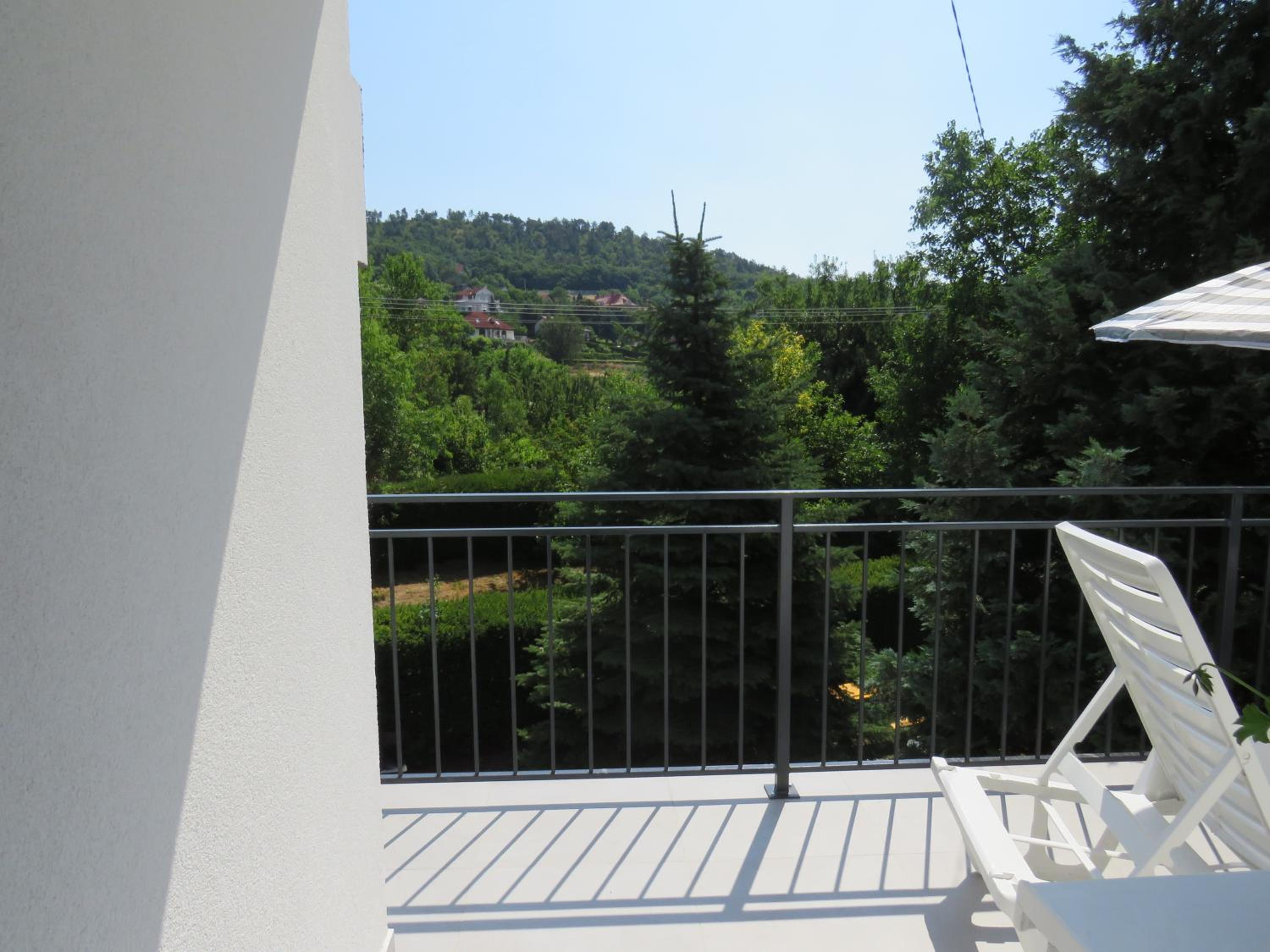 ART INN APARTMANHÁZ BALATON-GYENESDIÁS