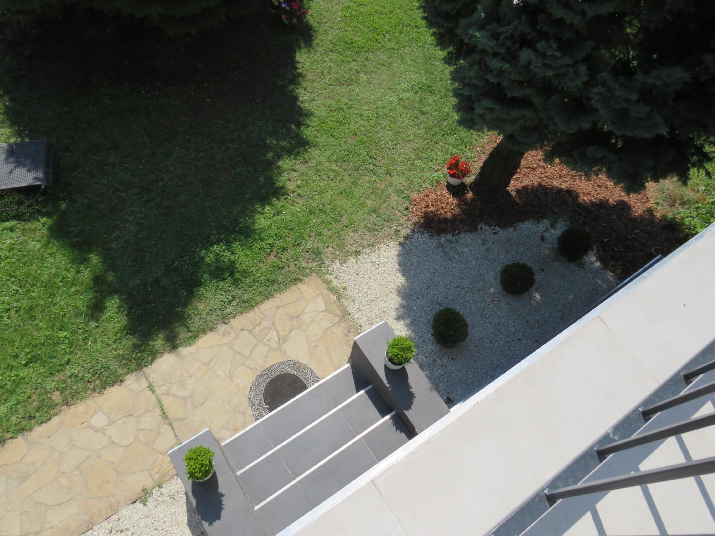 ART INN APARTMANHÁZ BALATON-GYENESDIÁS