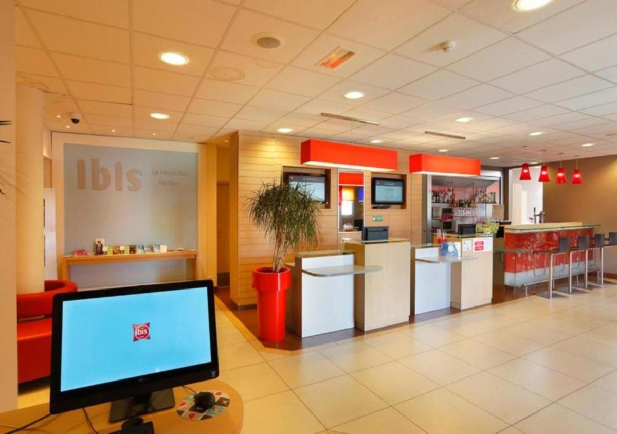 hotel reception