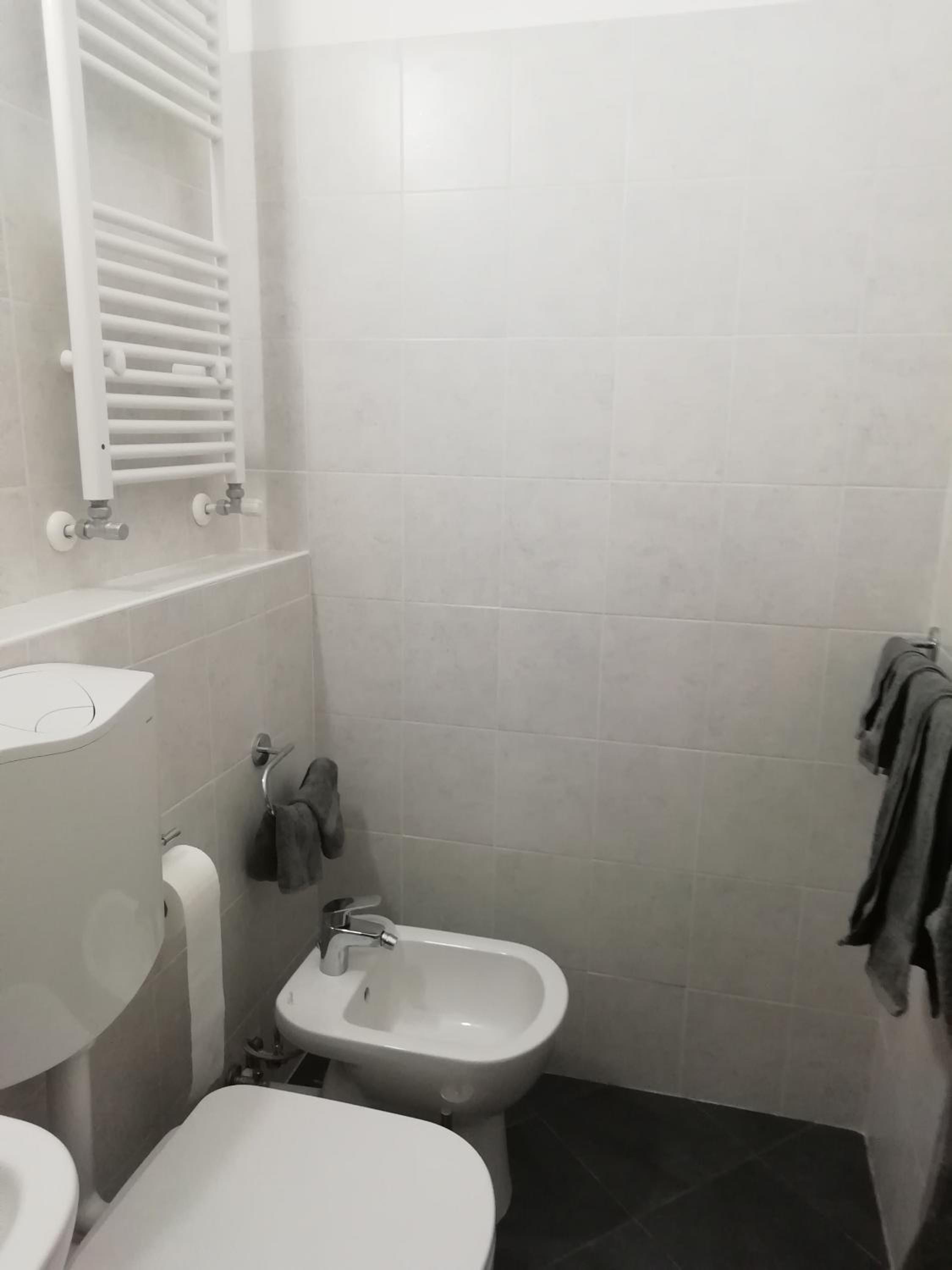 L'Angelo en Omegna — bathroom