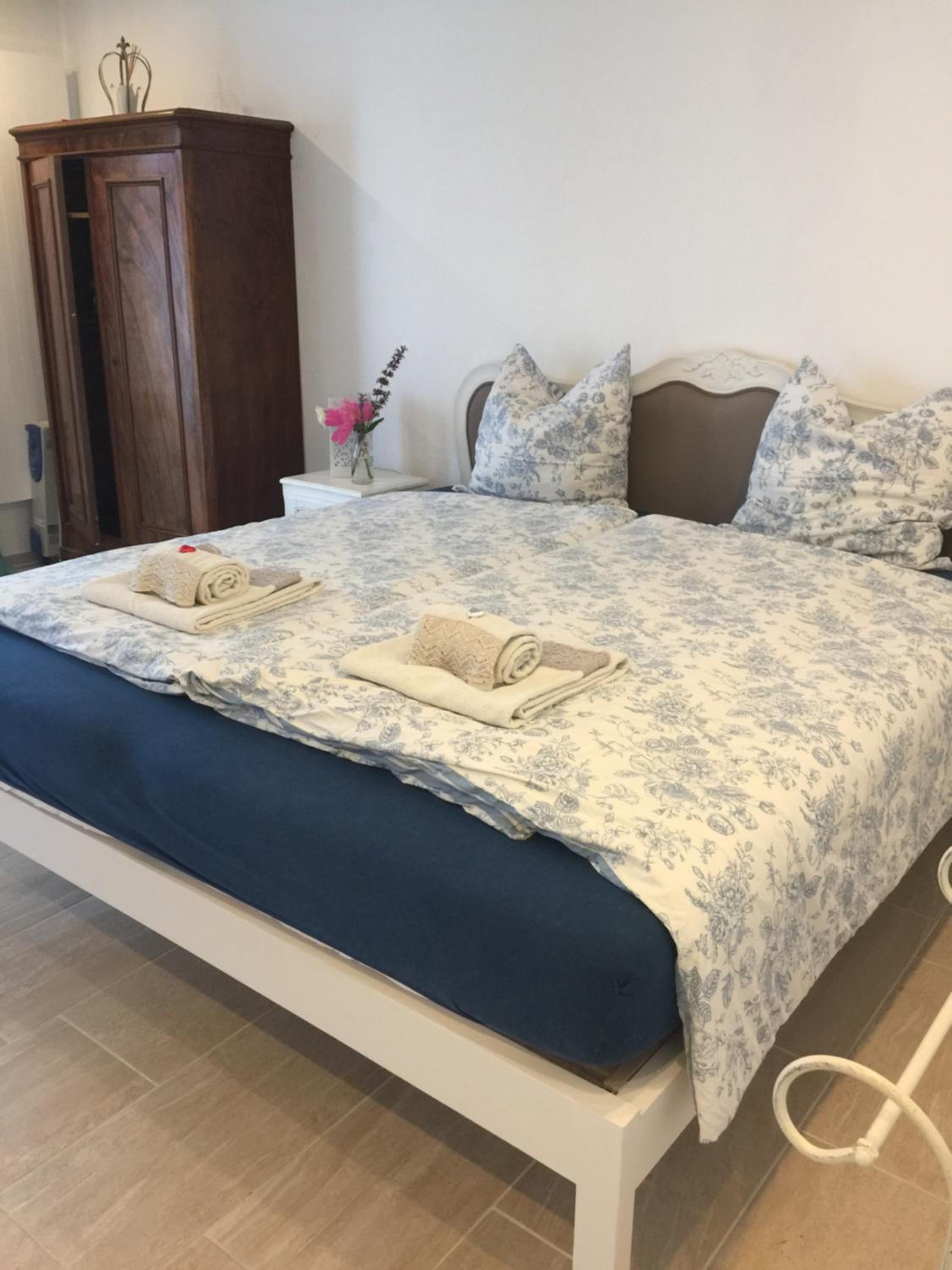Bed and Breakfast 57