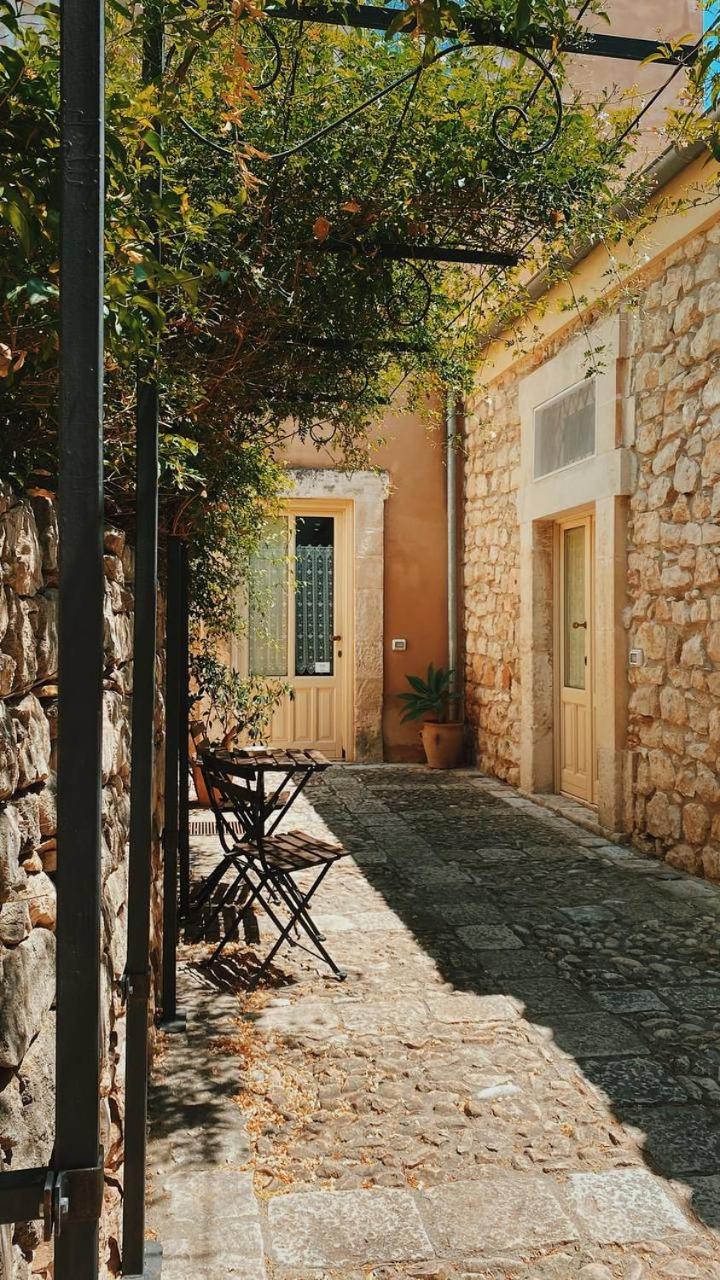 Palazzo Gambuzza, photo 63