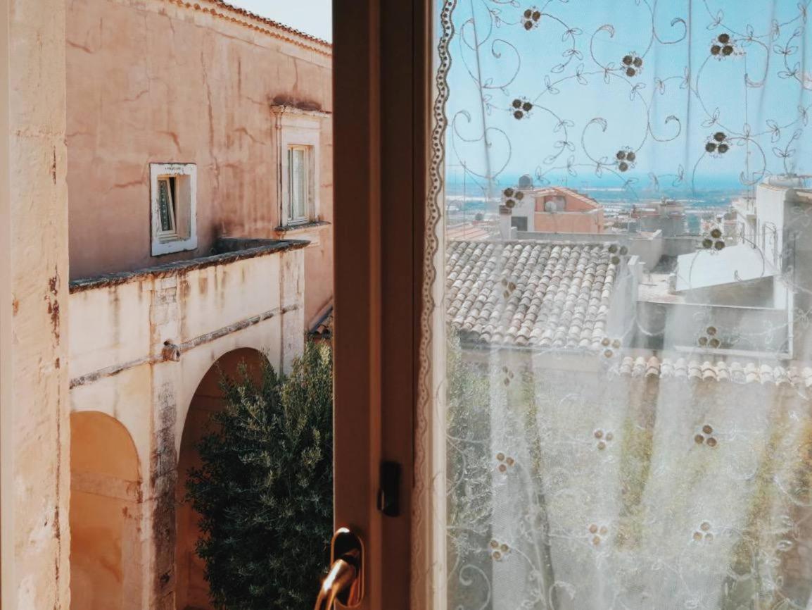 Palazzo Gambuzza, photo 54