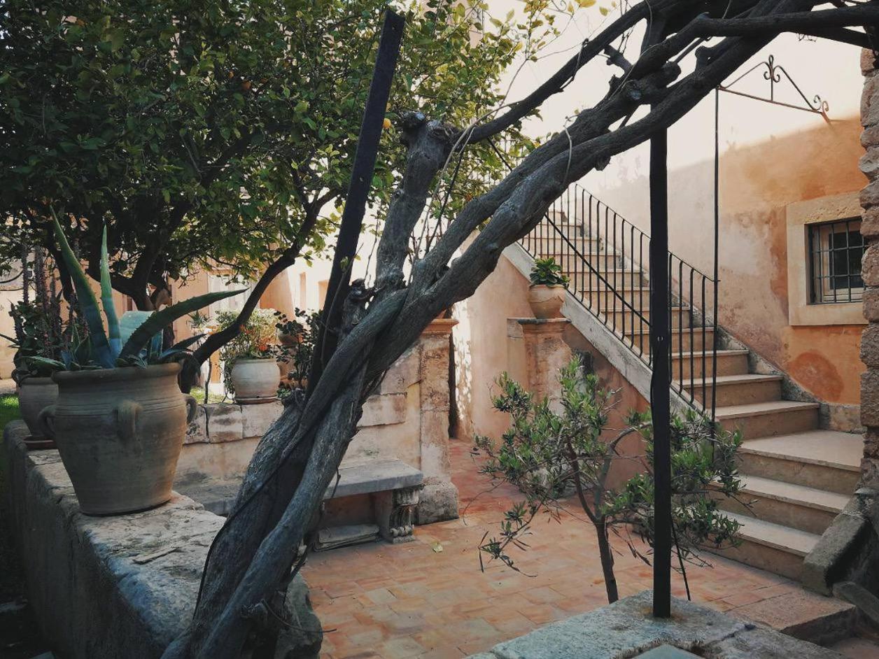 Palazzo Gambuzza, photo 70