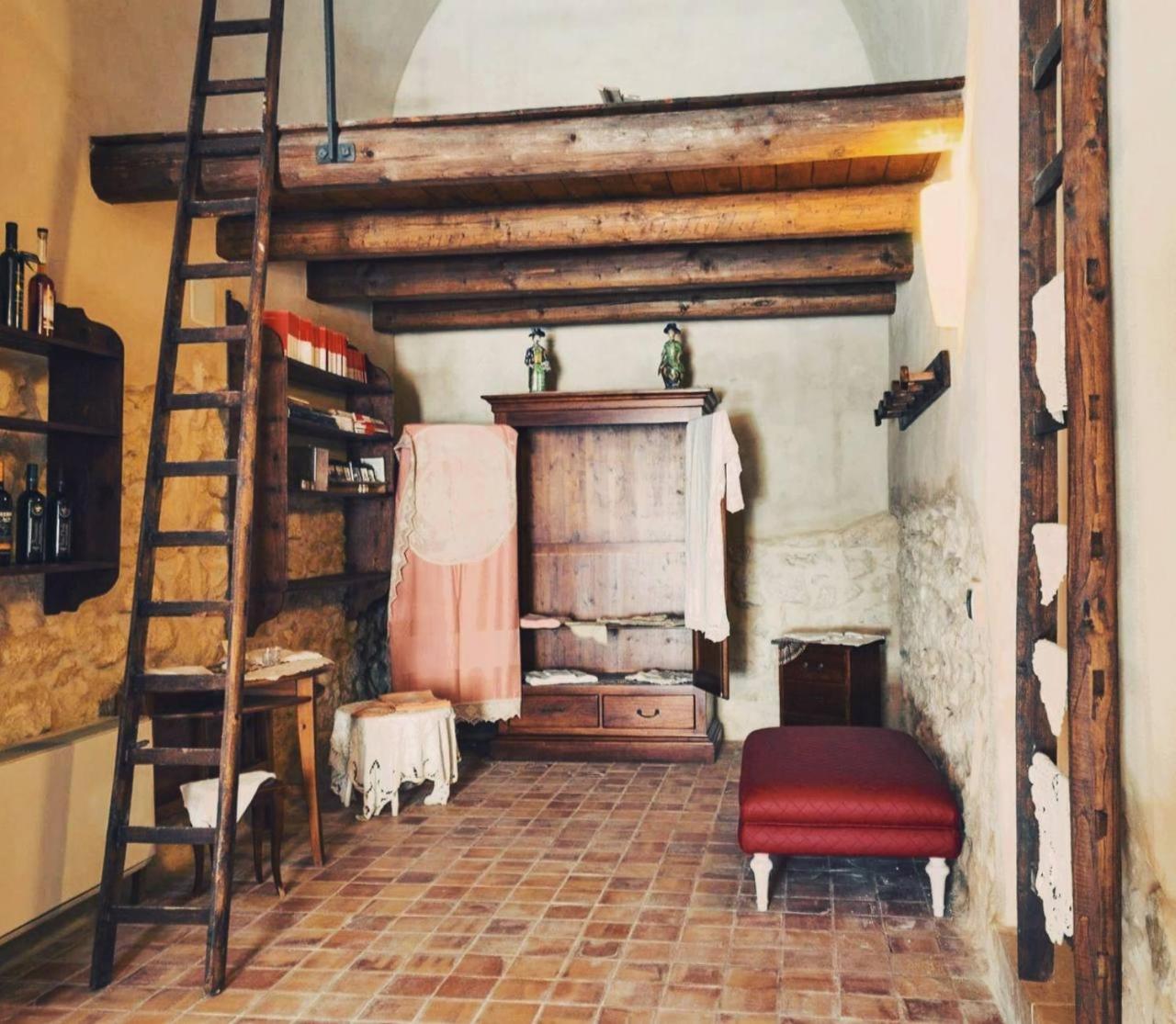 Palazzo Gambuzza, photo 20