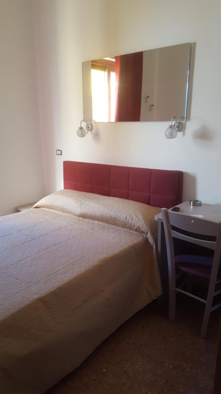 NUOVA AURORA Rent Rooms view 4