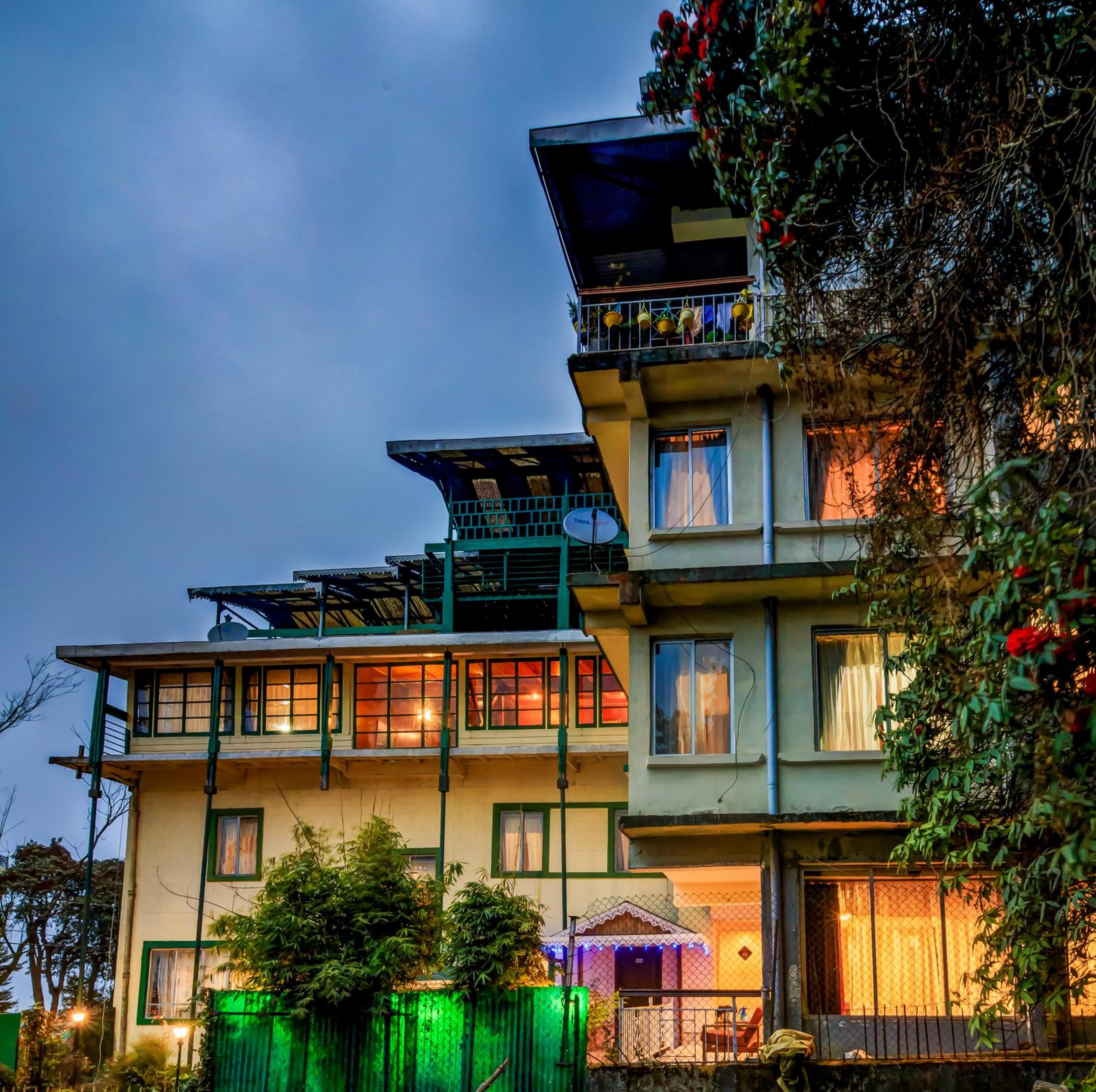 Muscatel Himalayan Resort - 400 Mts from Mall Road view 2