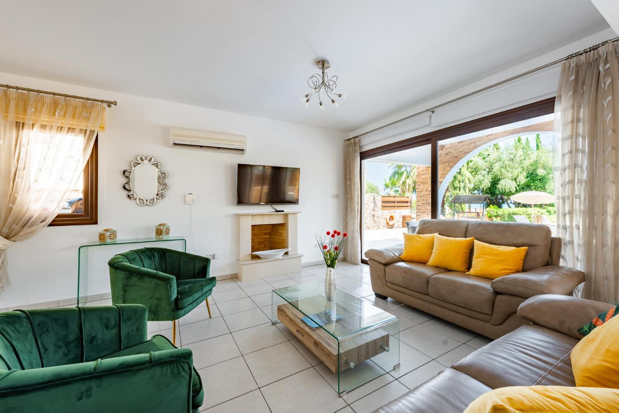 Sea Front Oceanus H3 by Ezoria Villas