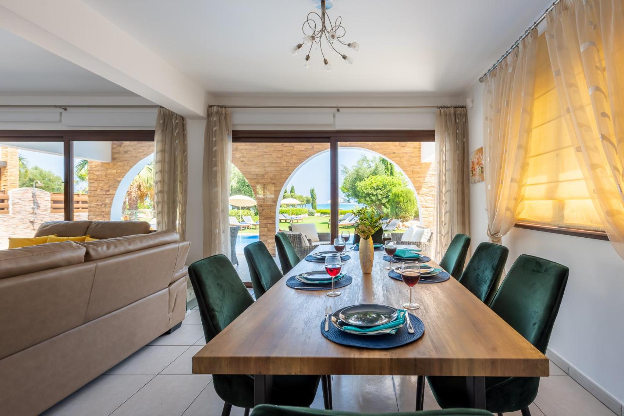 Sea Front Oceanus H3 by Ezoria Villas
