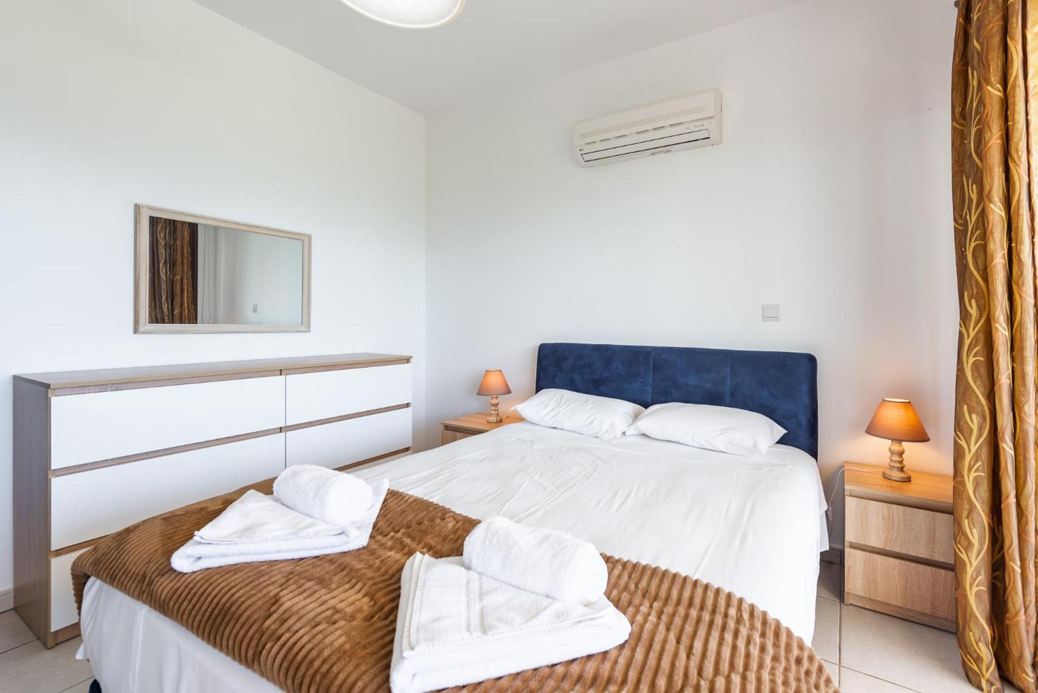 Sea Front Oceanus H3 by Ezoria Villas