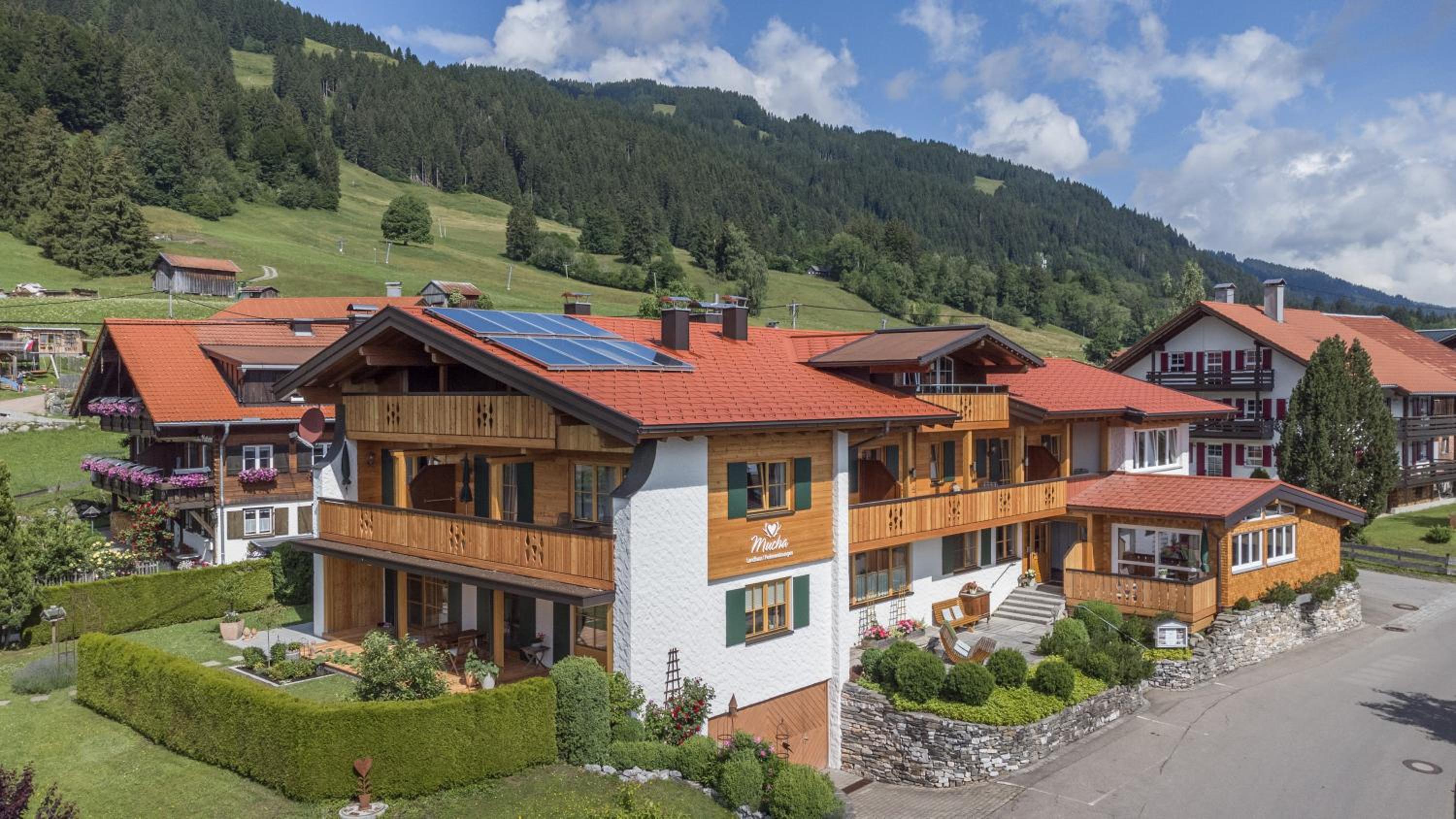Hotel Landhaus Mucha - Ferienwohnungen - Naturpark Partner - Image 1