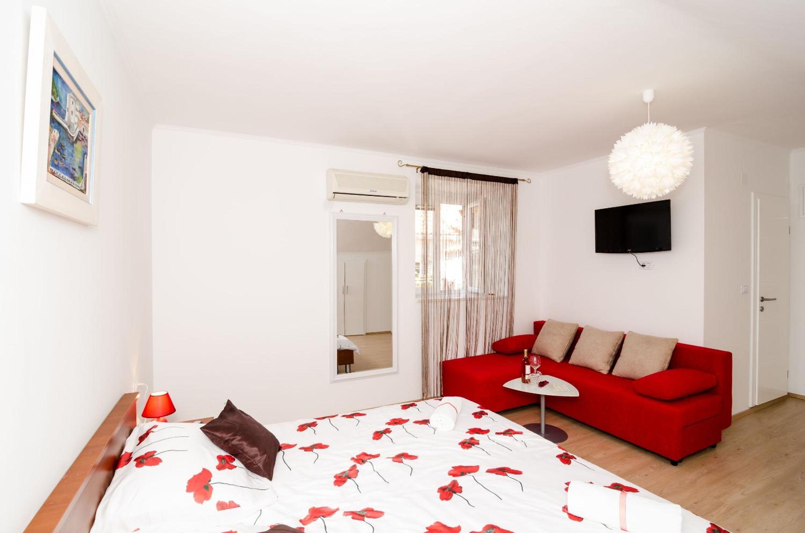 Apartment Ira
