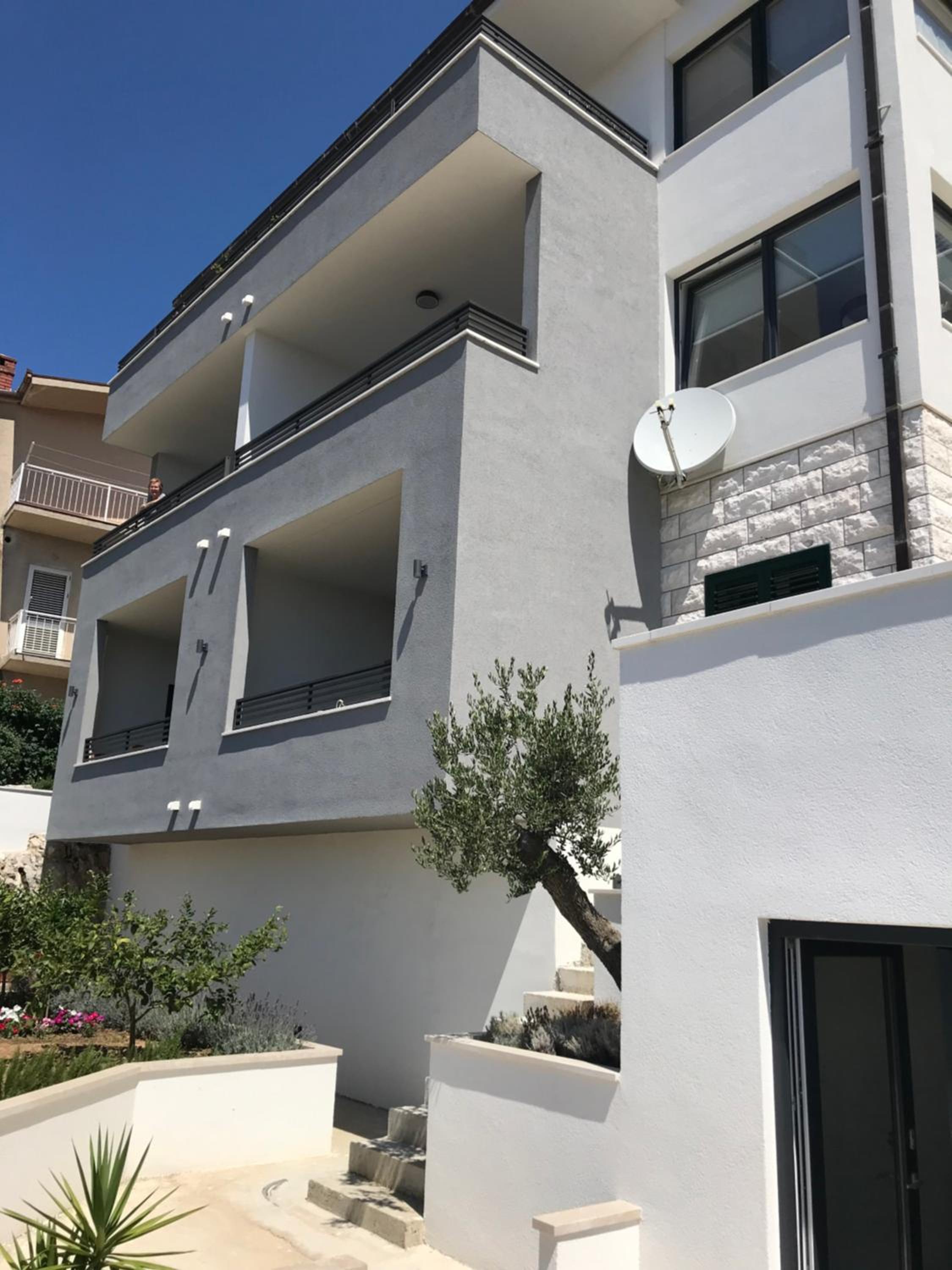 Apartments Tonkita with jacuzzi