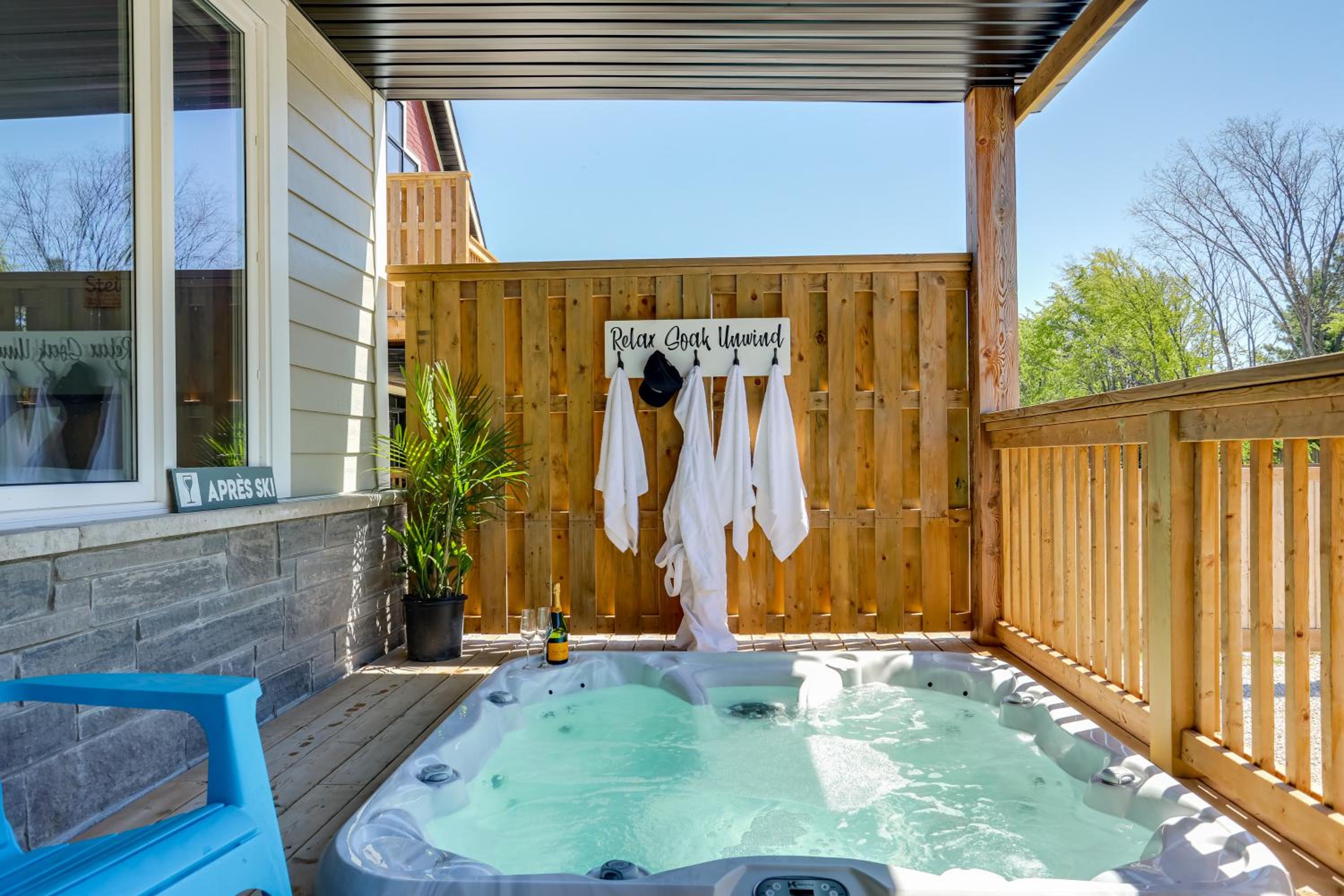 Luxury Mountain Retreat with private hot tub 82958 view 3