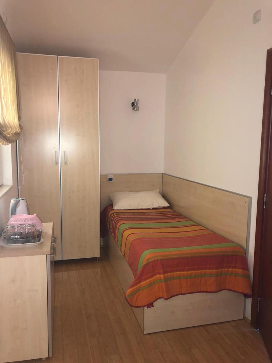 BMV TRIPLE ROOM WITH BALCONY view 4