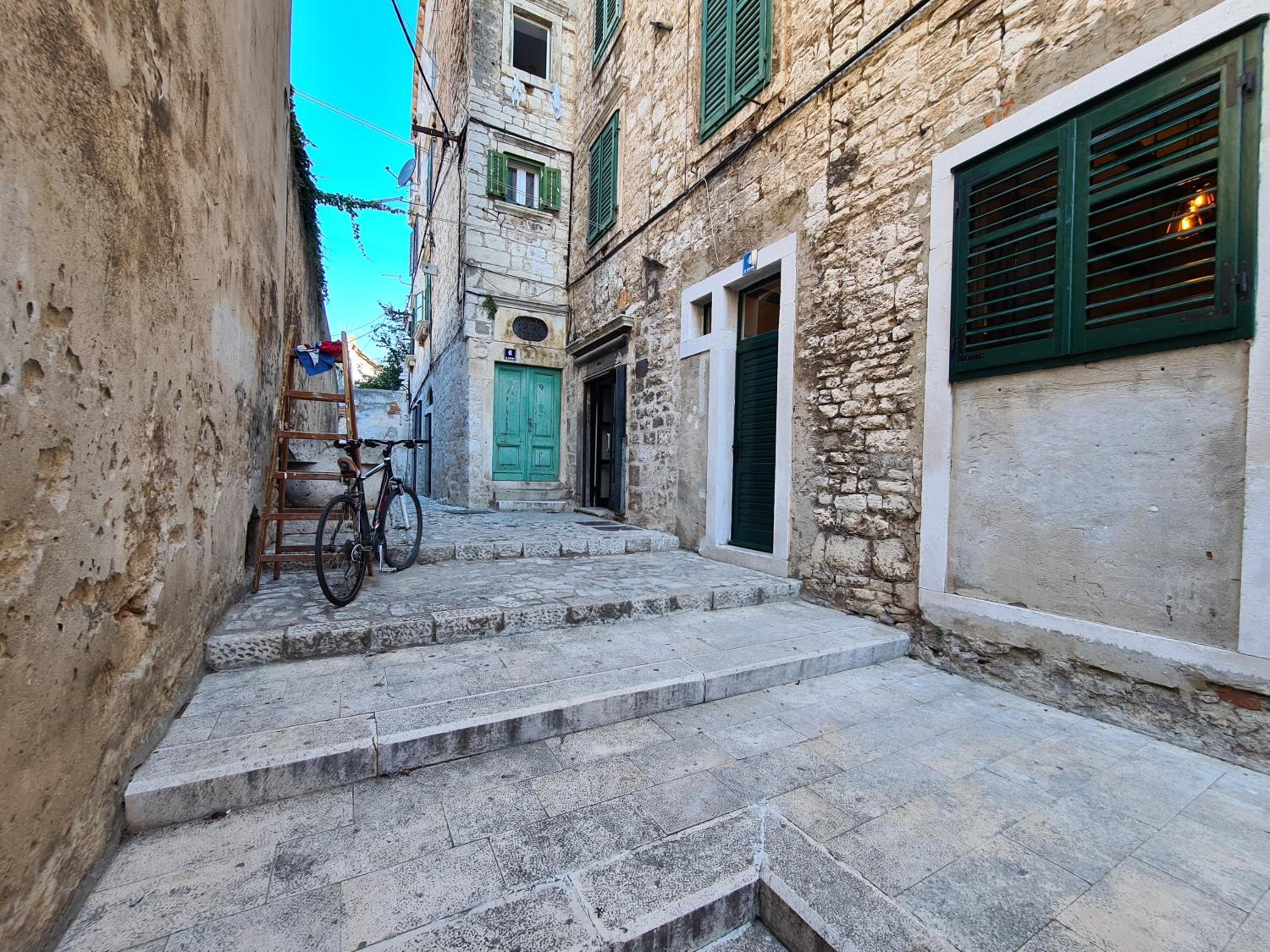 Mistique en Šibenik