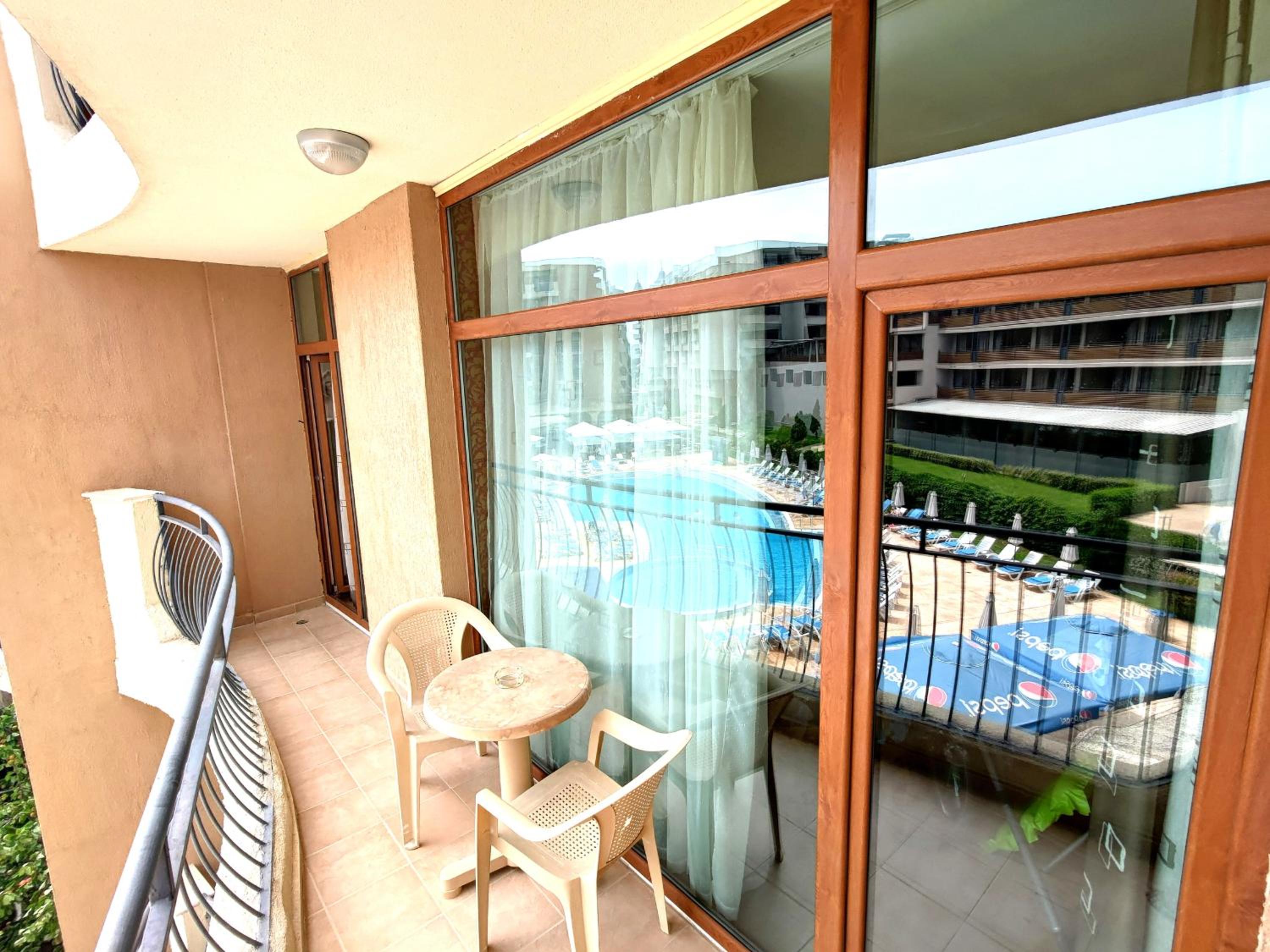 Grenada.Suite.tonight.1 bedroom.pool view.300m to beach