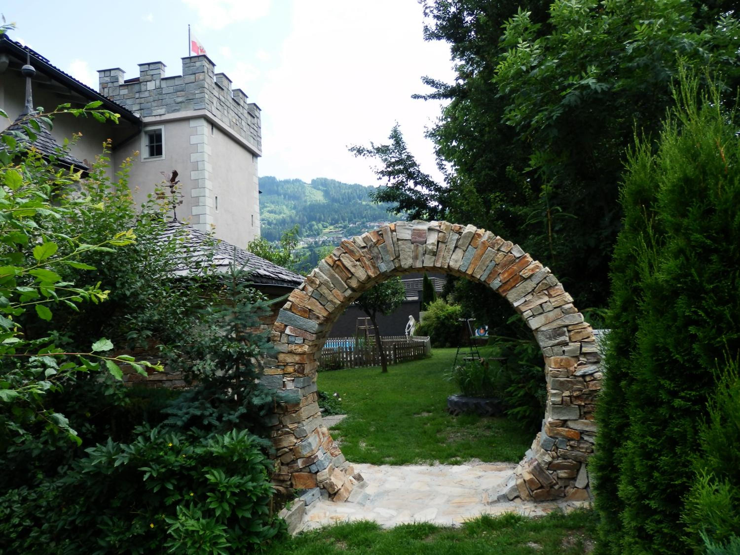 Schloßburg Reiserhof