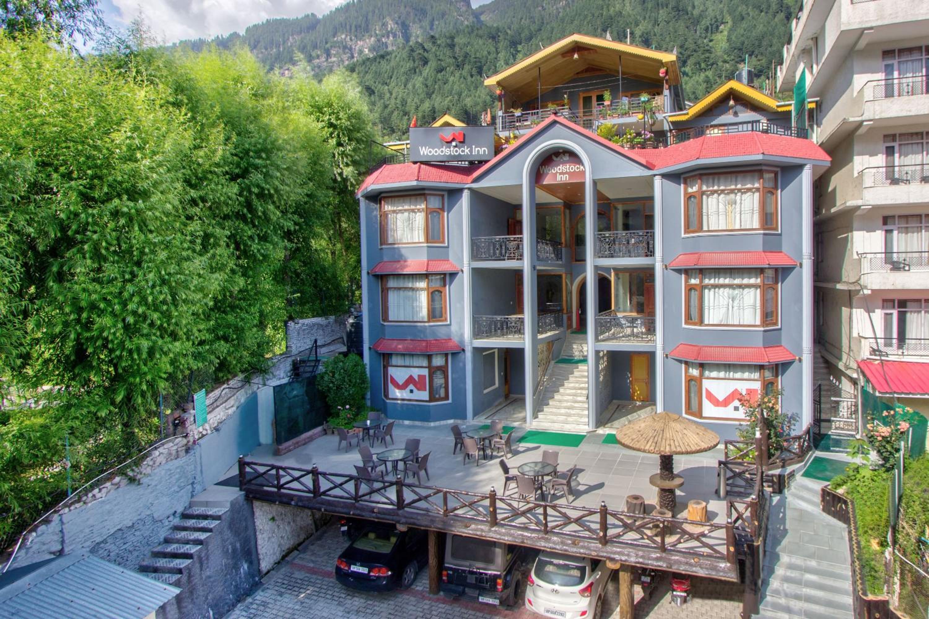 Woodstock Inn Manali 800 Mtrs from Mall Road view 5