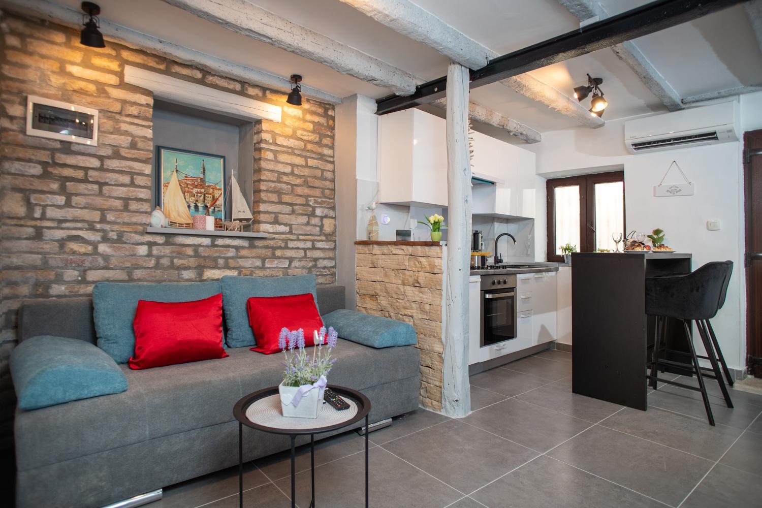 Old Rubinum Apartment view 4