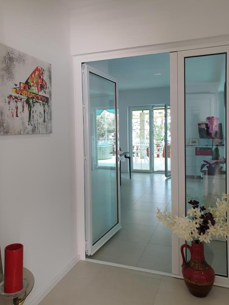IDIS Holiday Home