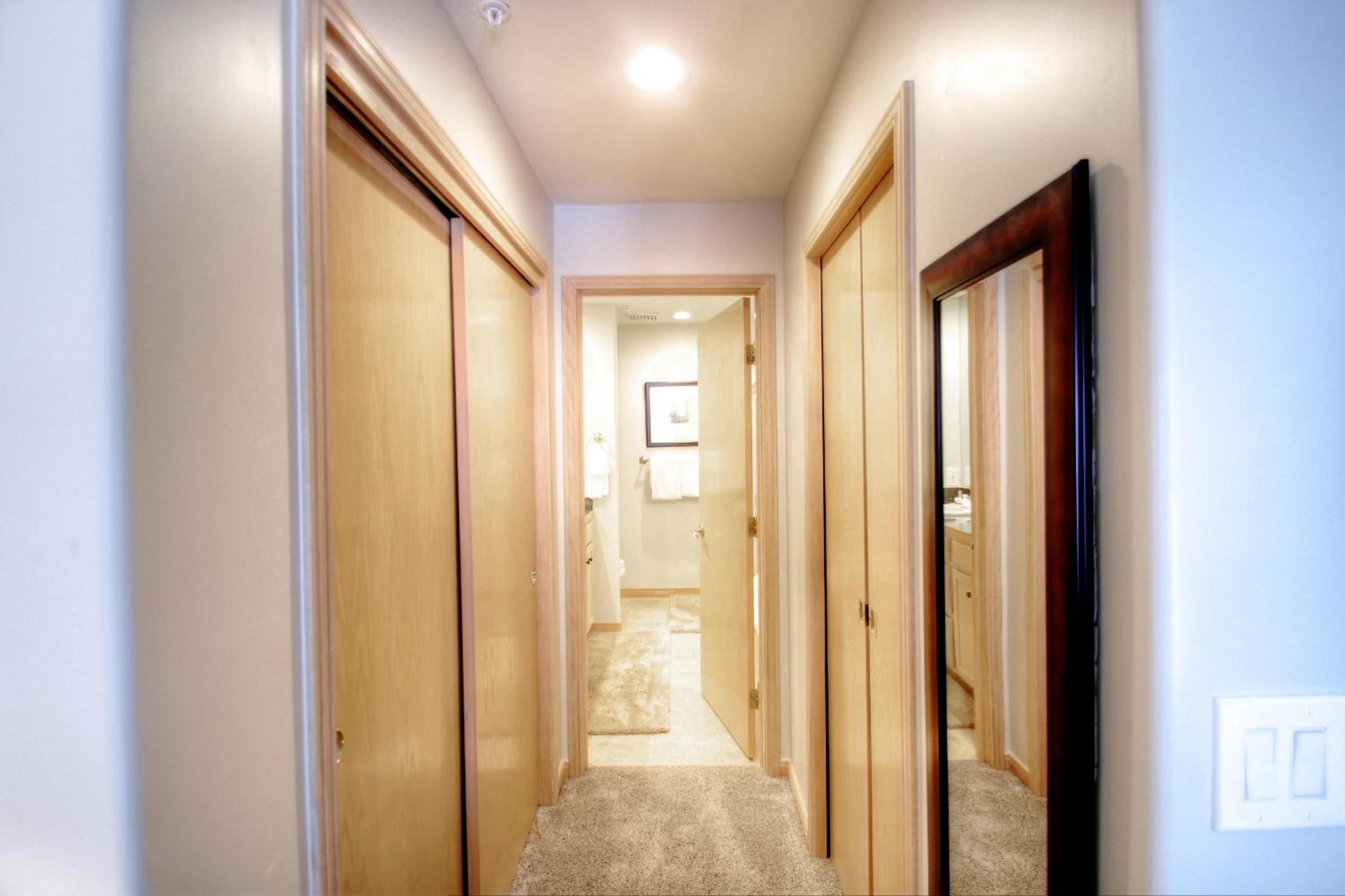 Canyon Run Townhouse F102 - Property Image 10