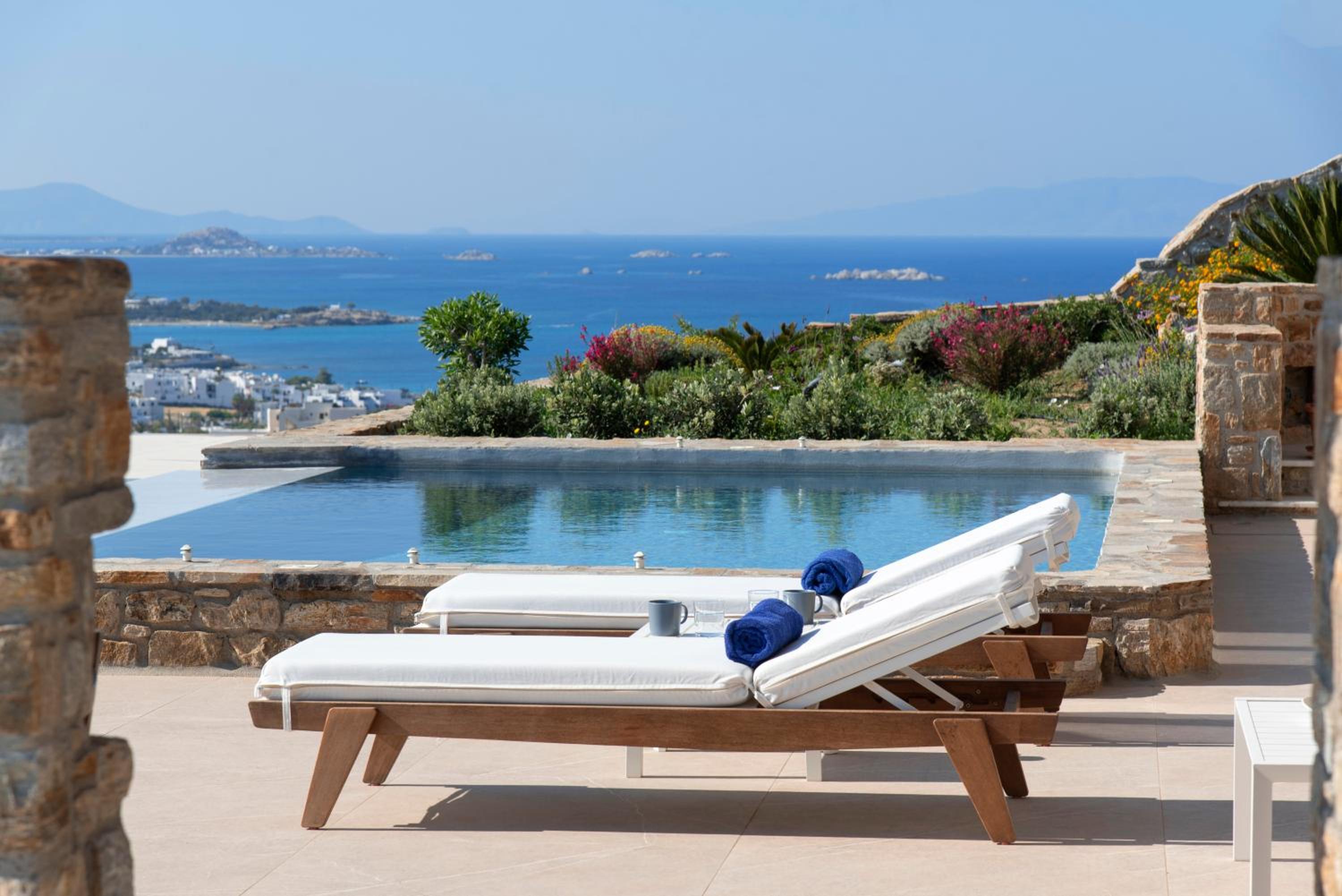 Naxos Rock Villas
