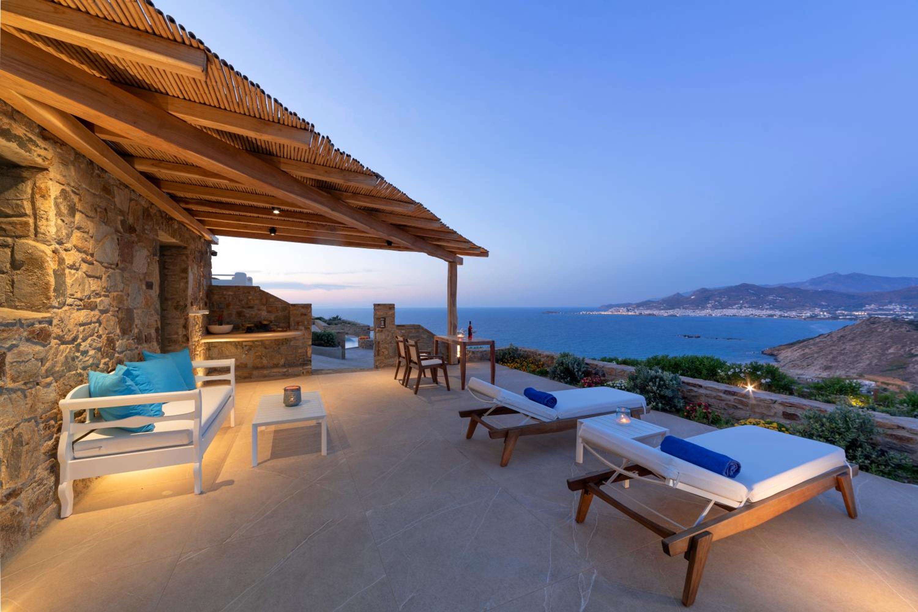 Naxos Rock Villas
