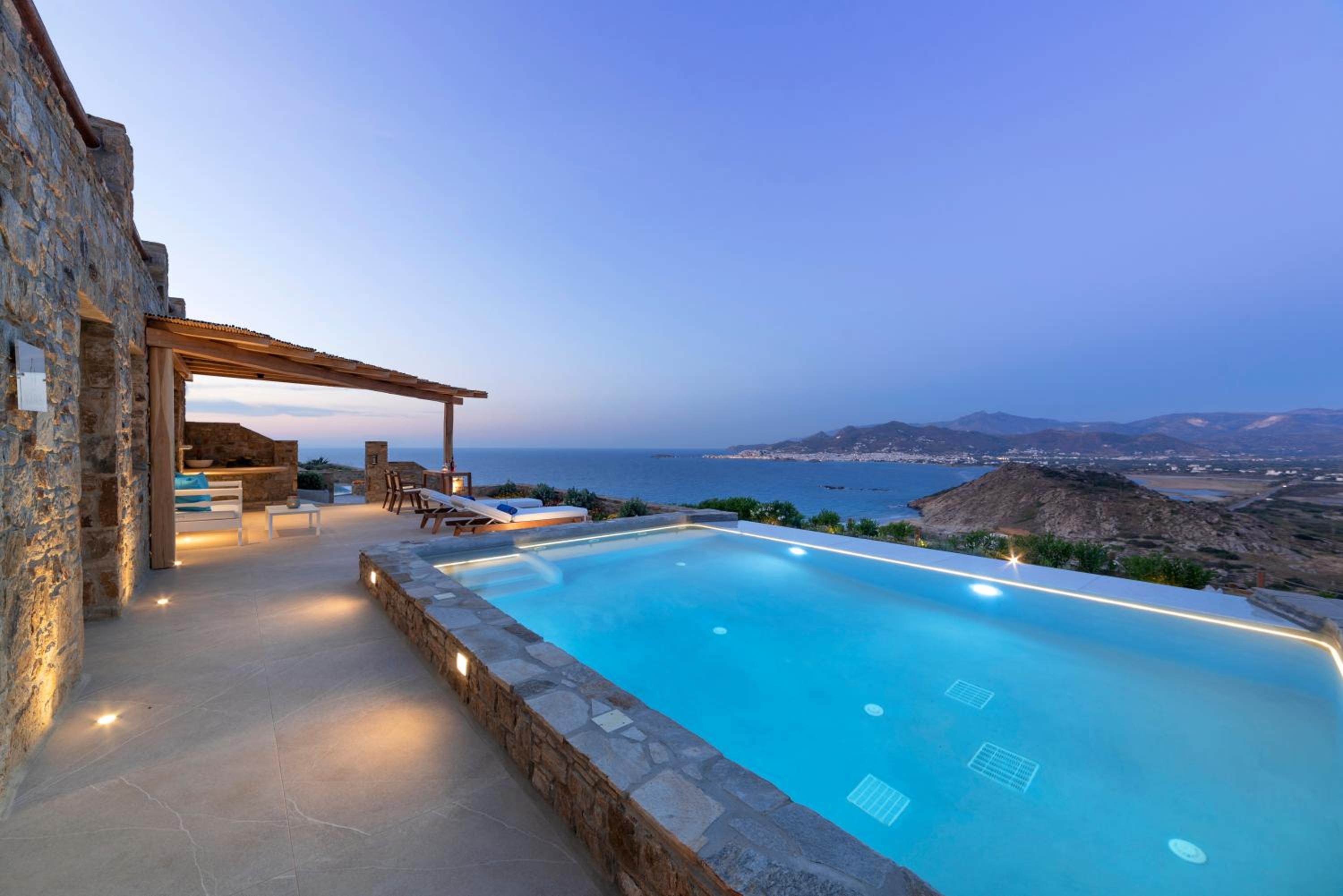 Naxos Rock Villas