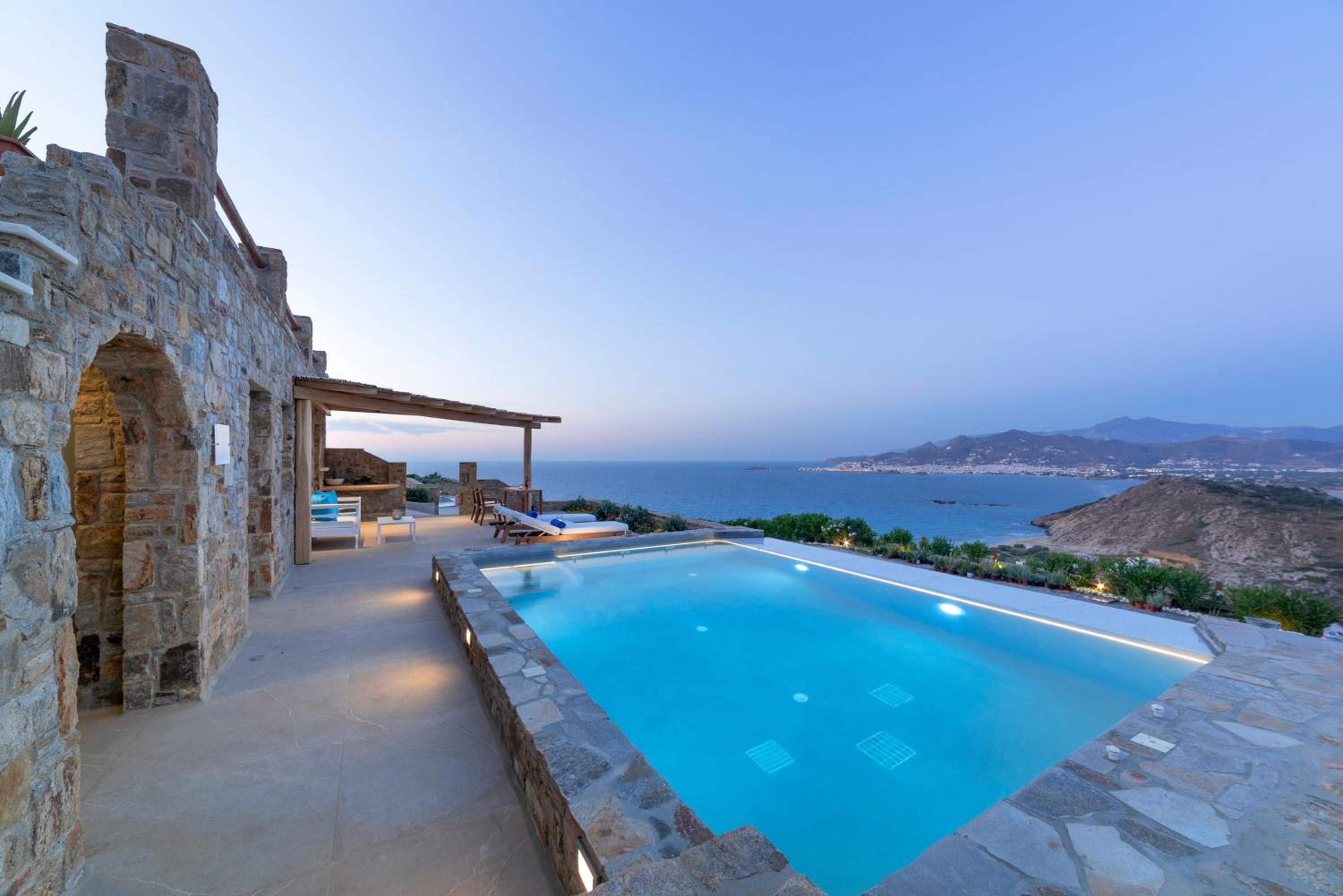 Naxos Rock Villas