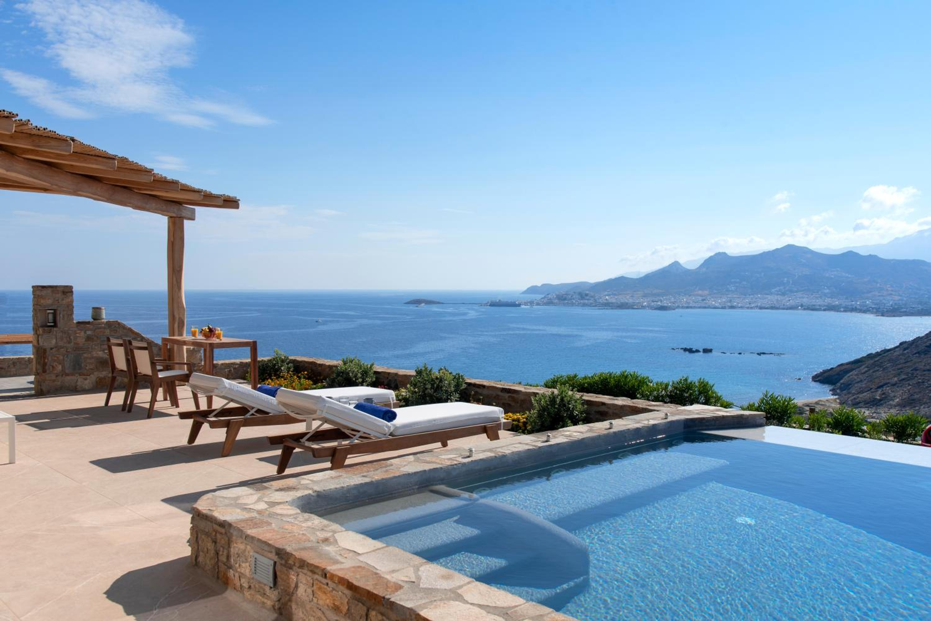 Naxos Rock Villas