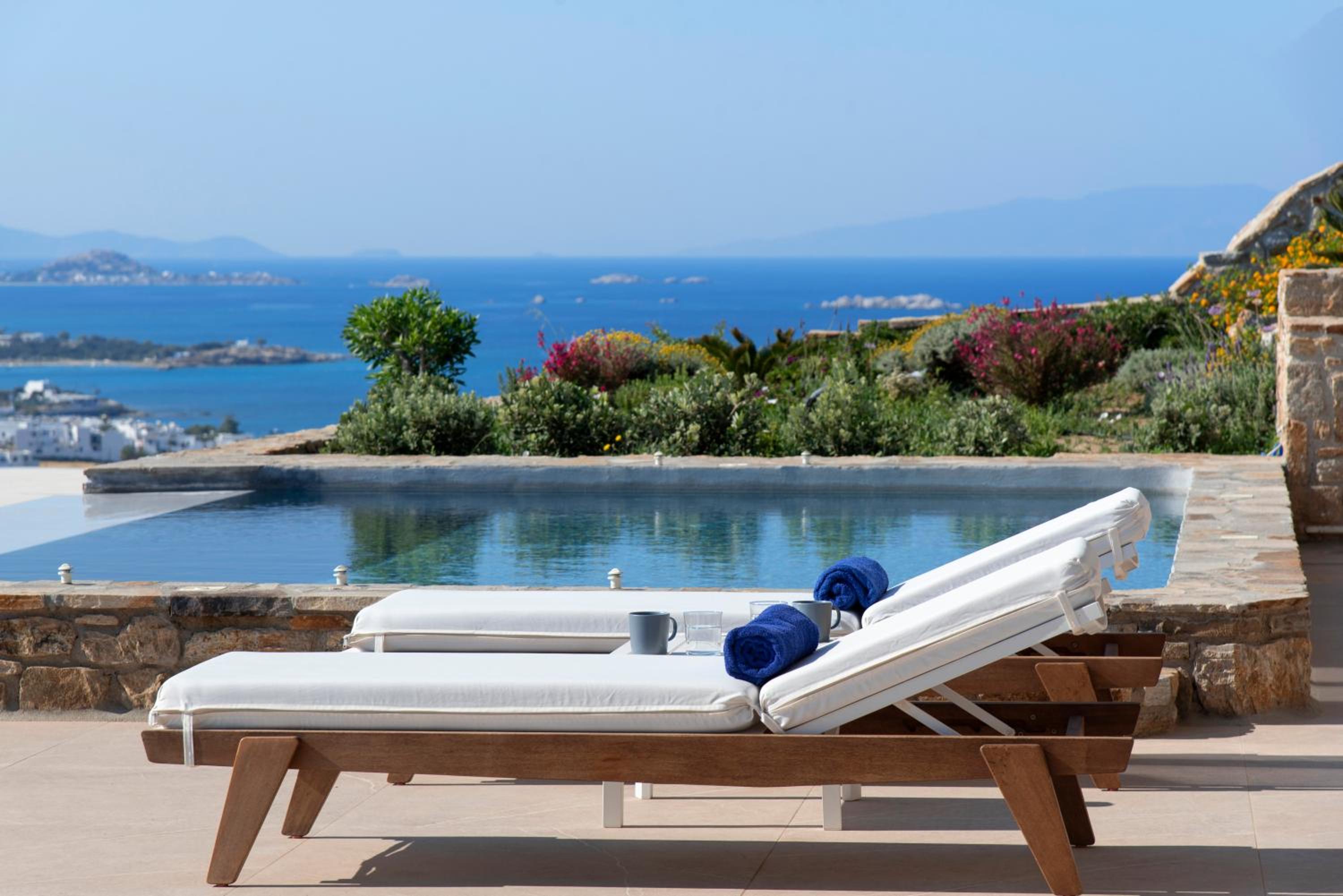 Naxos Rock Villas