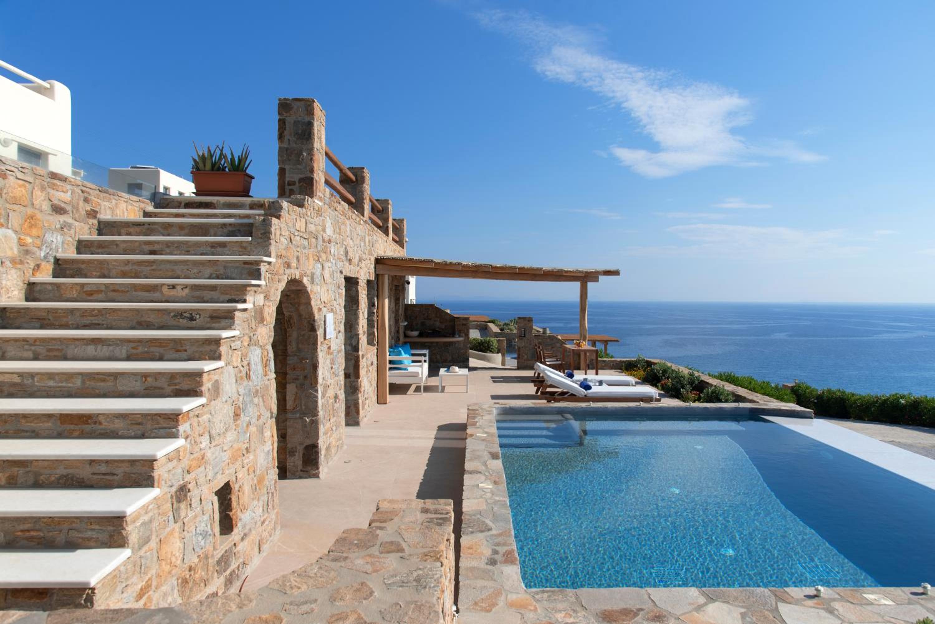 Naxos Rock Villas
