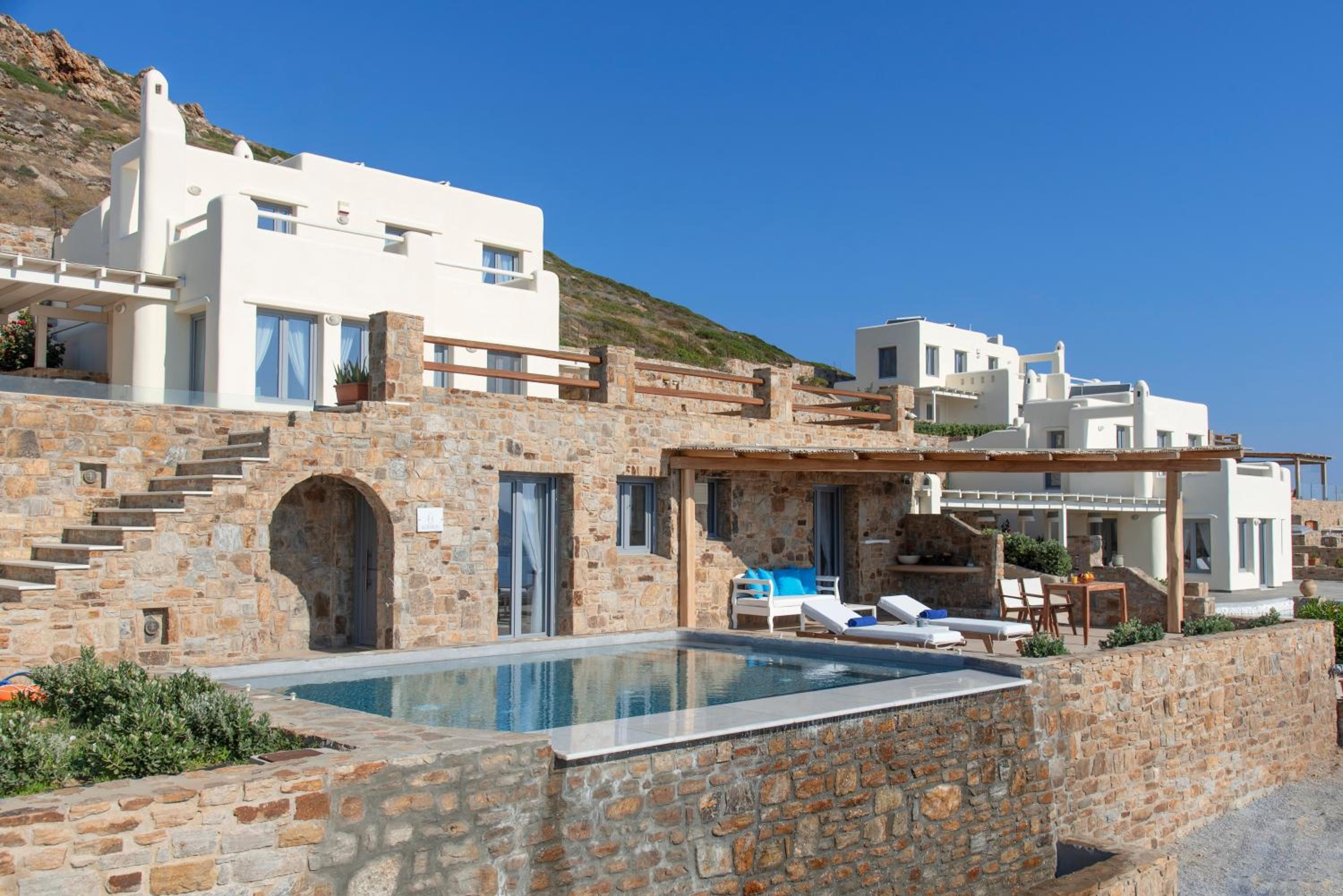 Naxos Rock Villas