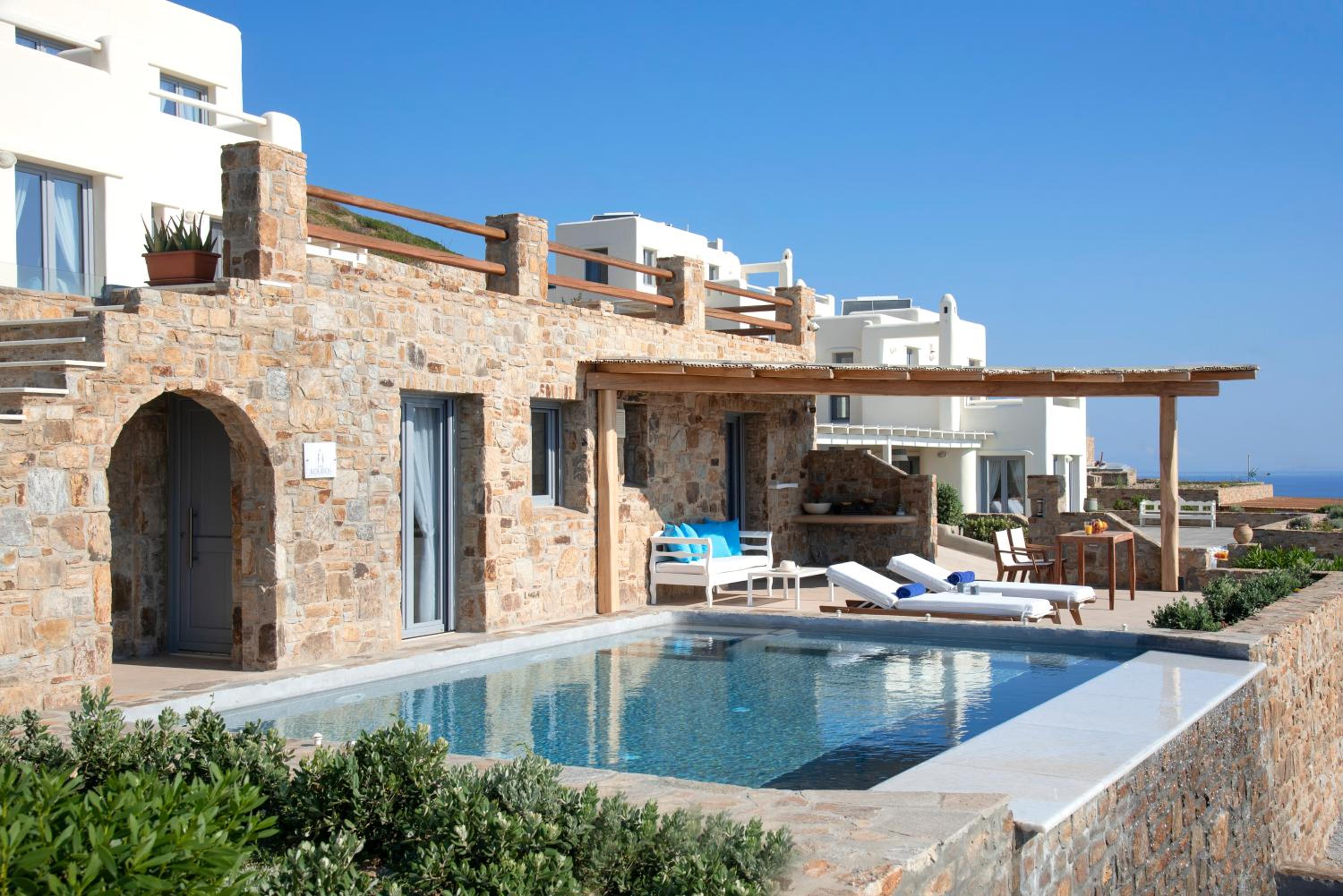 Naxos Rock Villas