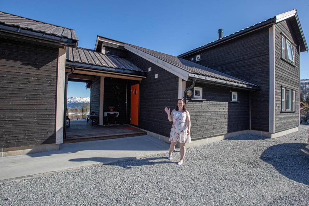 Fosskamben 1 Moderne hytte ikkje langt frå Sogndal