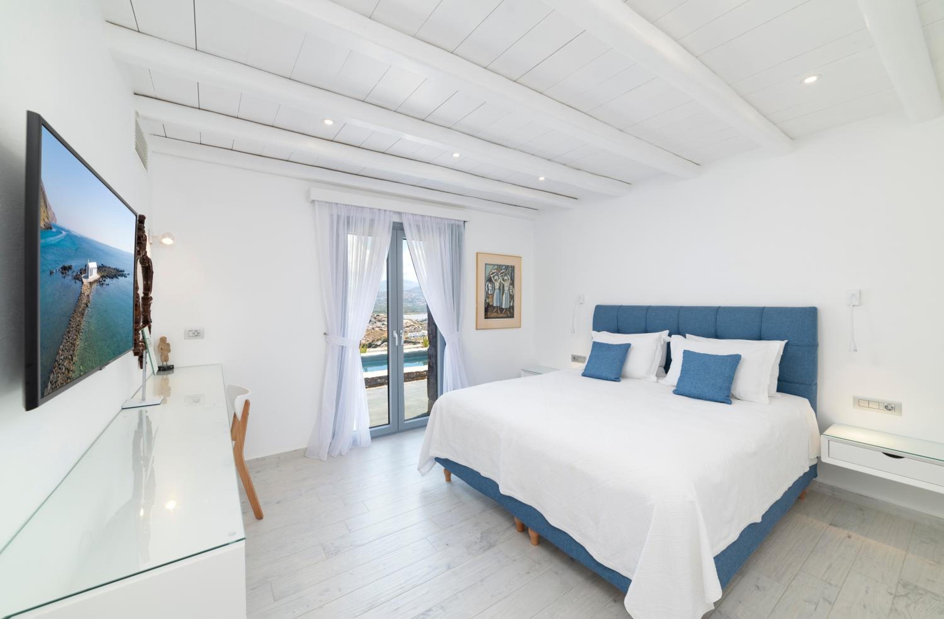 Naxos Rock Villas