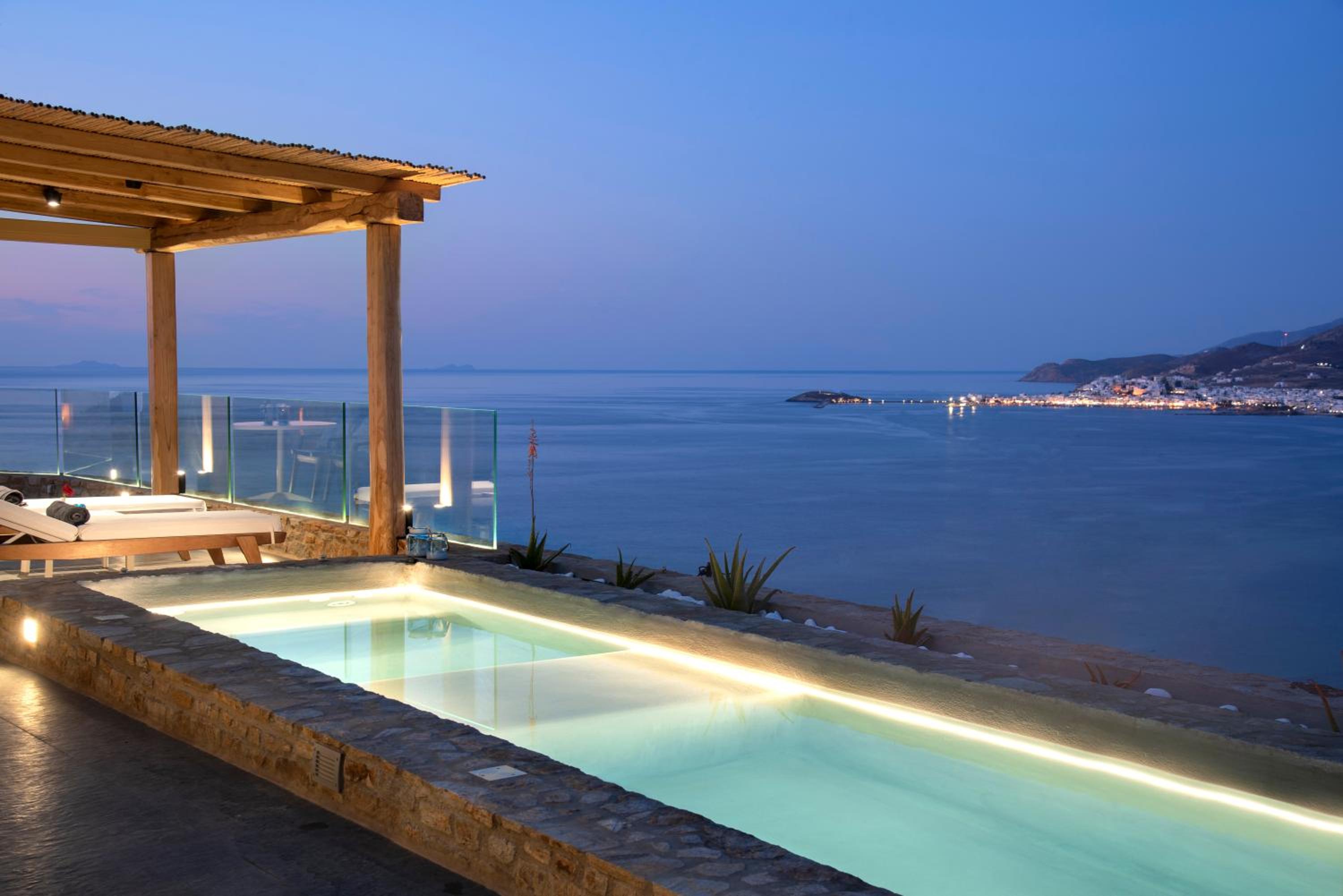 Naxos Rock Villas