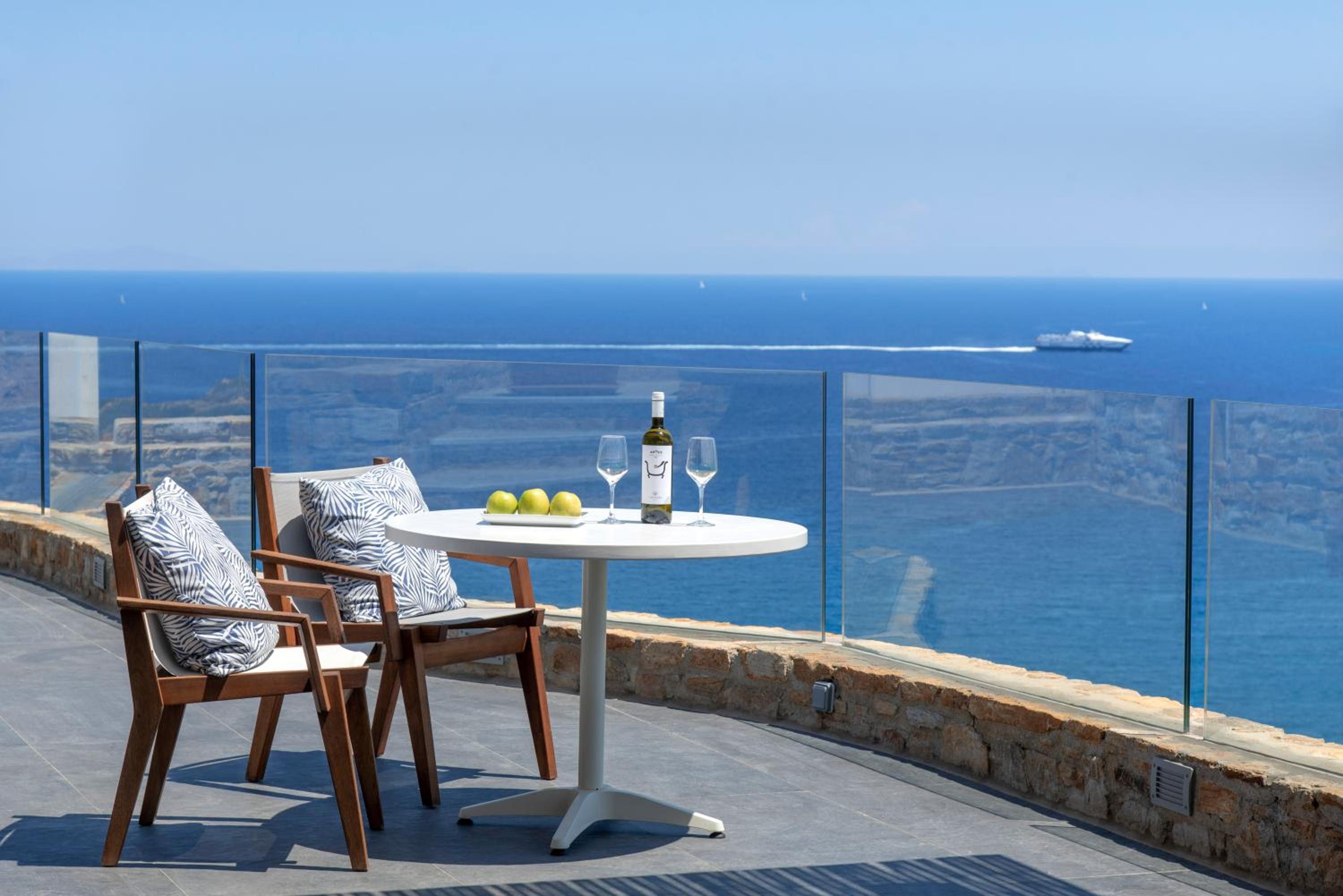 Naxos Rock Villas