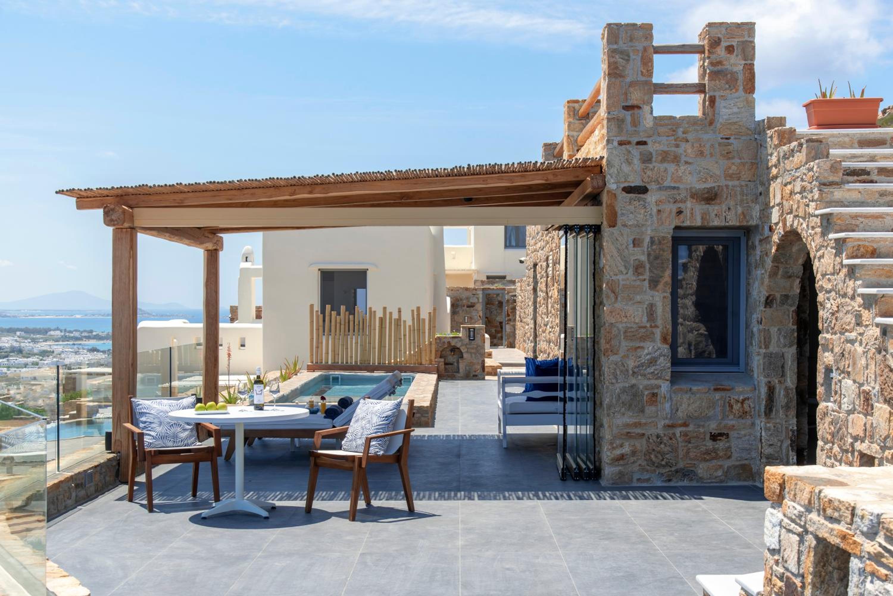 Naxos Rock Villas