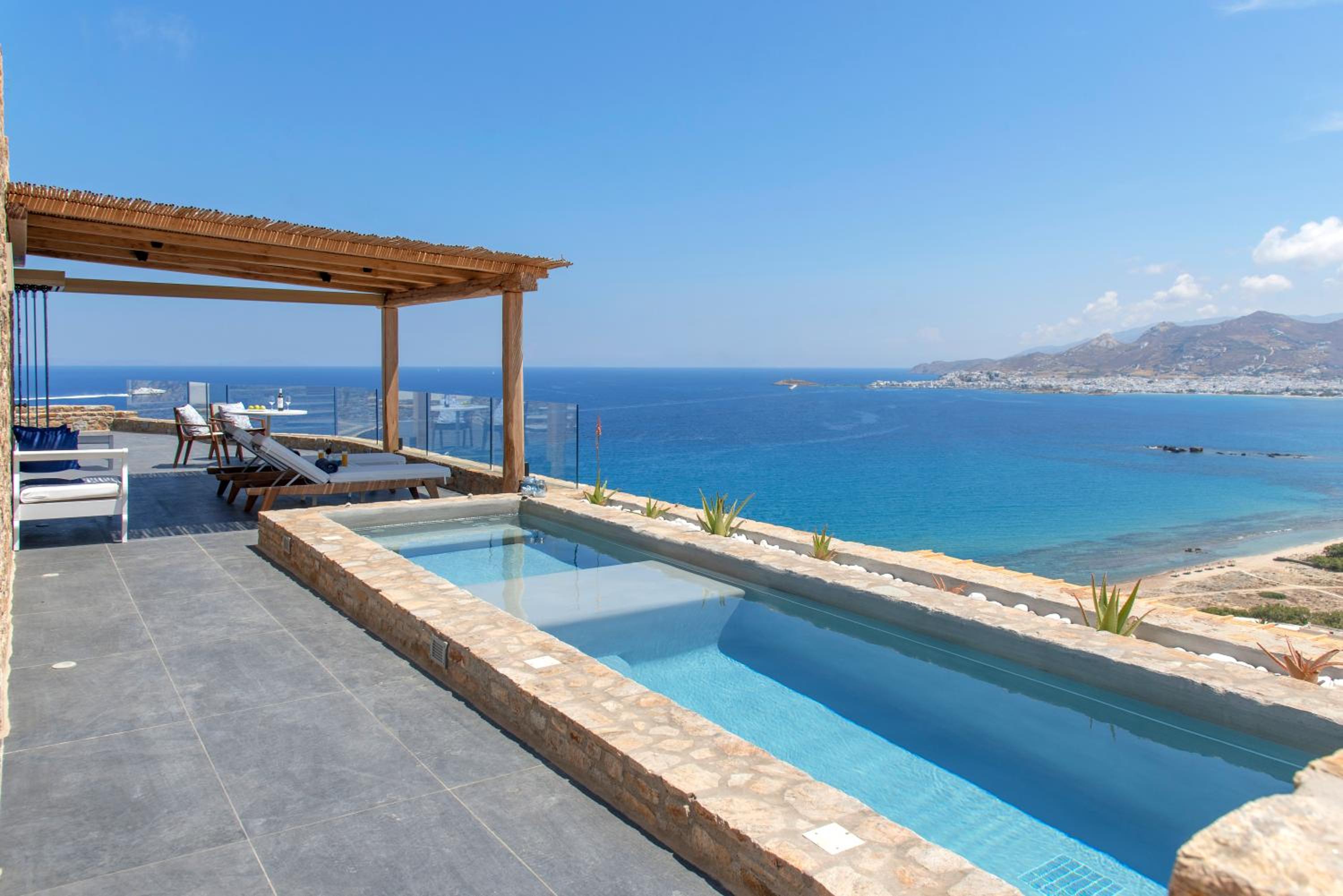 Naxos Rock Villas