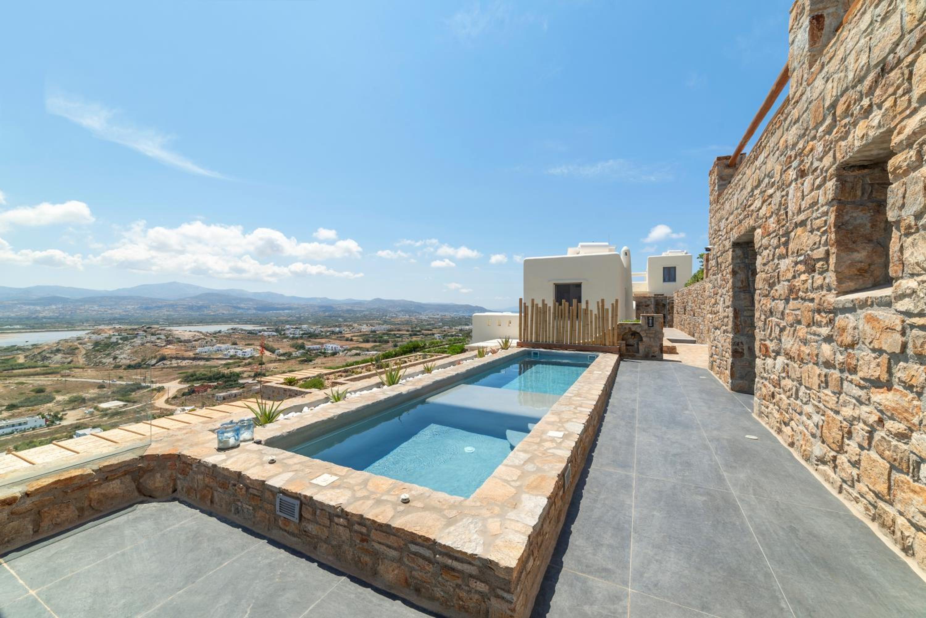 Naxos Rock Villas