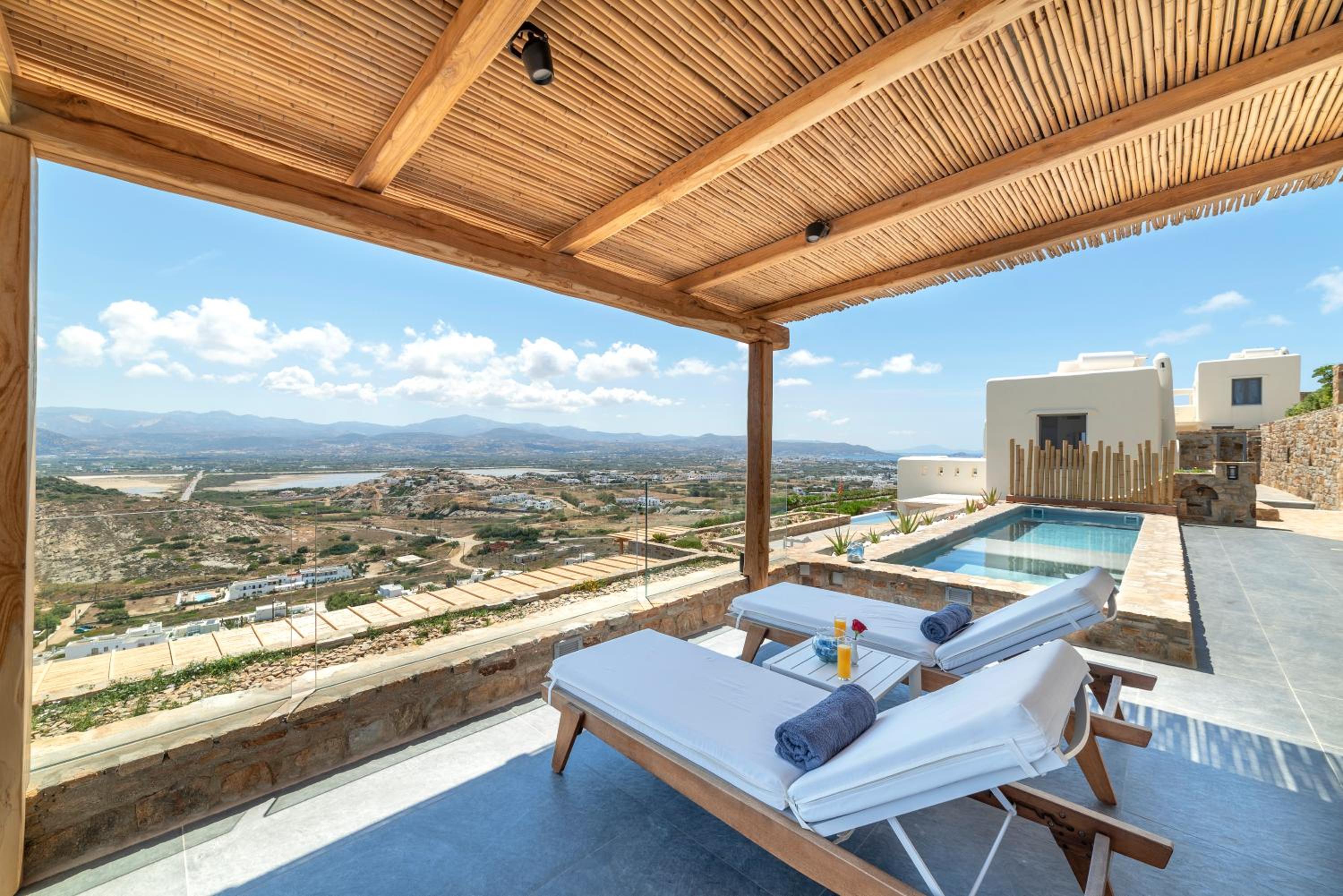 Naxos Rock Villas